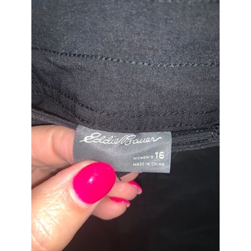 Eddie Bauer Eddie Bauer Women's Cargo Trail Shorts Black Size 16 Casual Size 38" / US 16 / IT 52 - 4 Thumbnail