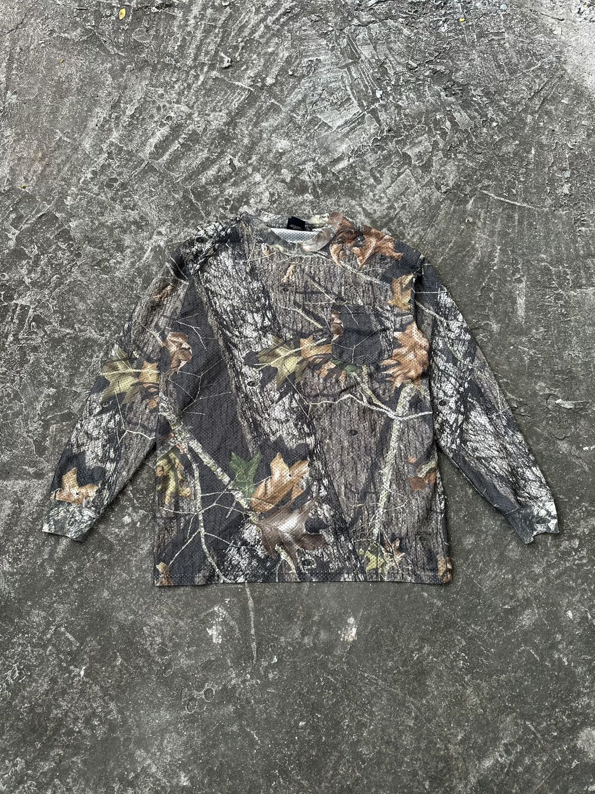 Carhartt Crazy Vintage Realtree Camo Long Sleeve T-Shirts Size US M / EU 48-50 / 2 - 1 Thumbnail