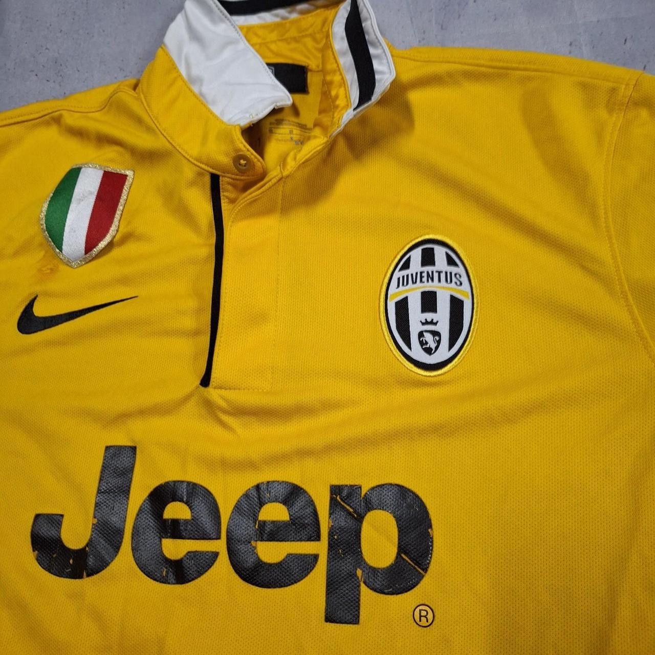 Nike Nike Juventus yellow and white football shirt #Juventus Size US M / EU 48-50 / 2 - 4 Thumbnail