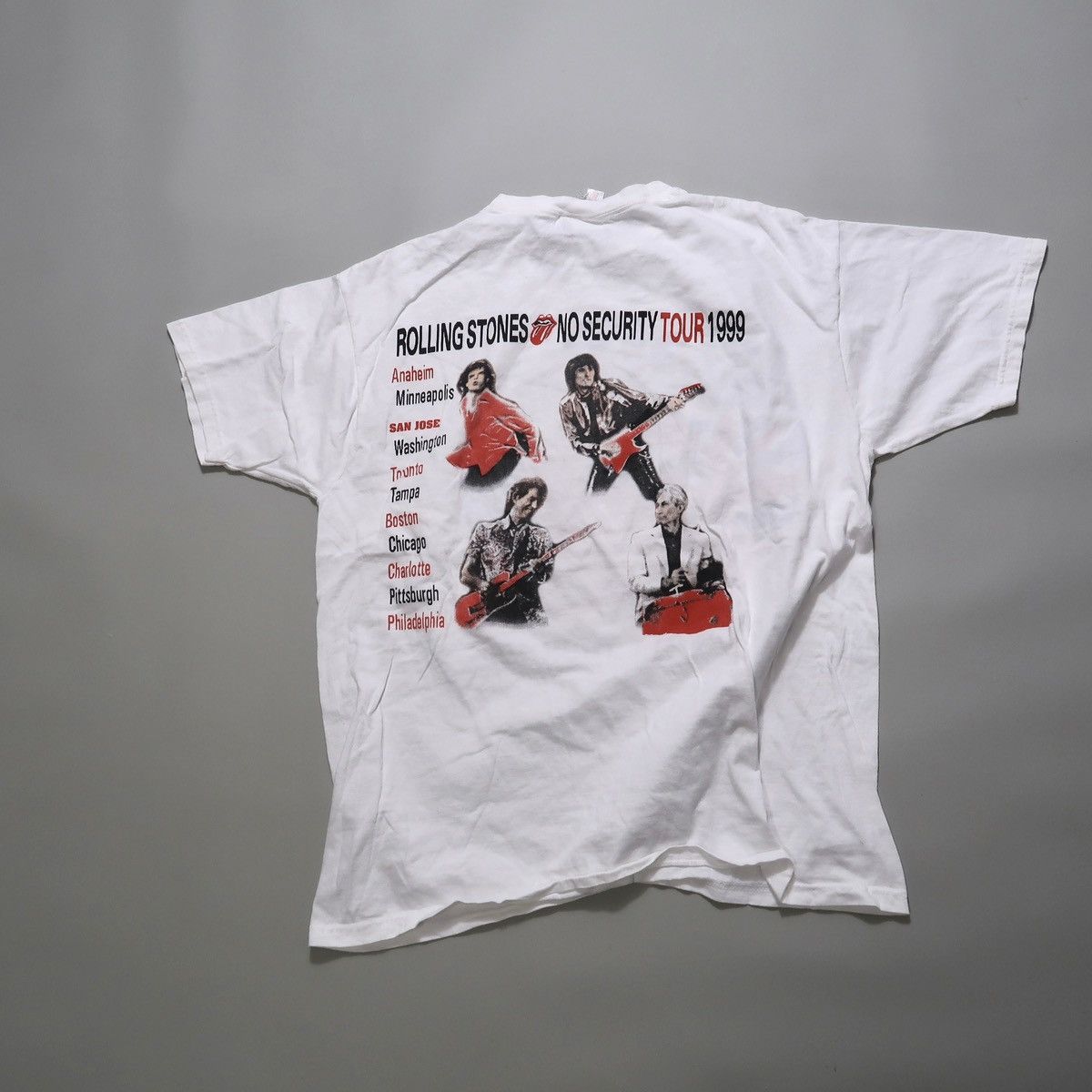Fruit Of The Loom Vintage The Rolling Stones No Security Tour tshirt Size US XL / EU 56 / 4 - 2 Thumbnail
