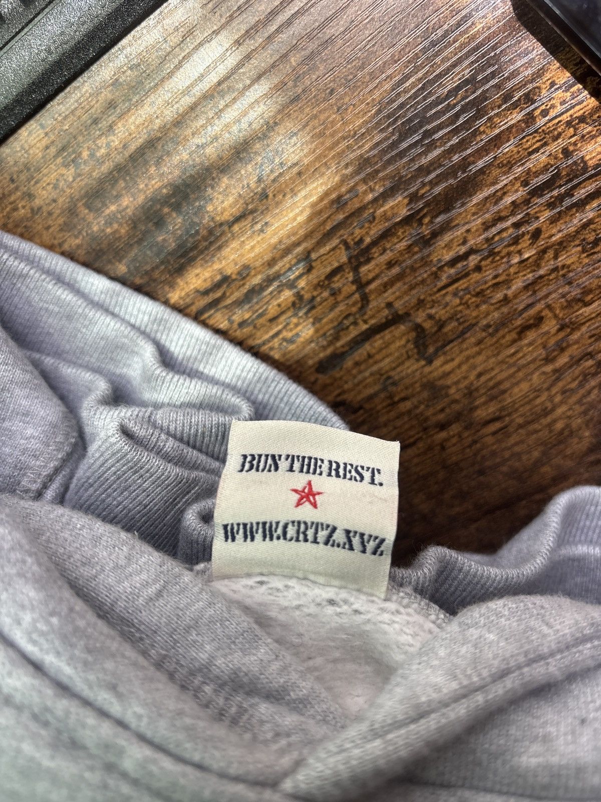 Corteiz ALCATRAZ HOODIE 2024 [HEATHER GREY] Size US XL / EU 56 / 4 - 5 Thumbnail