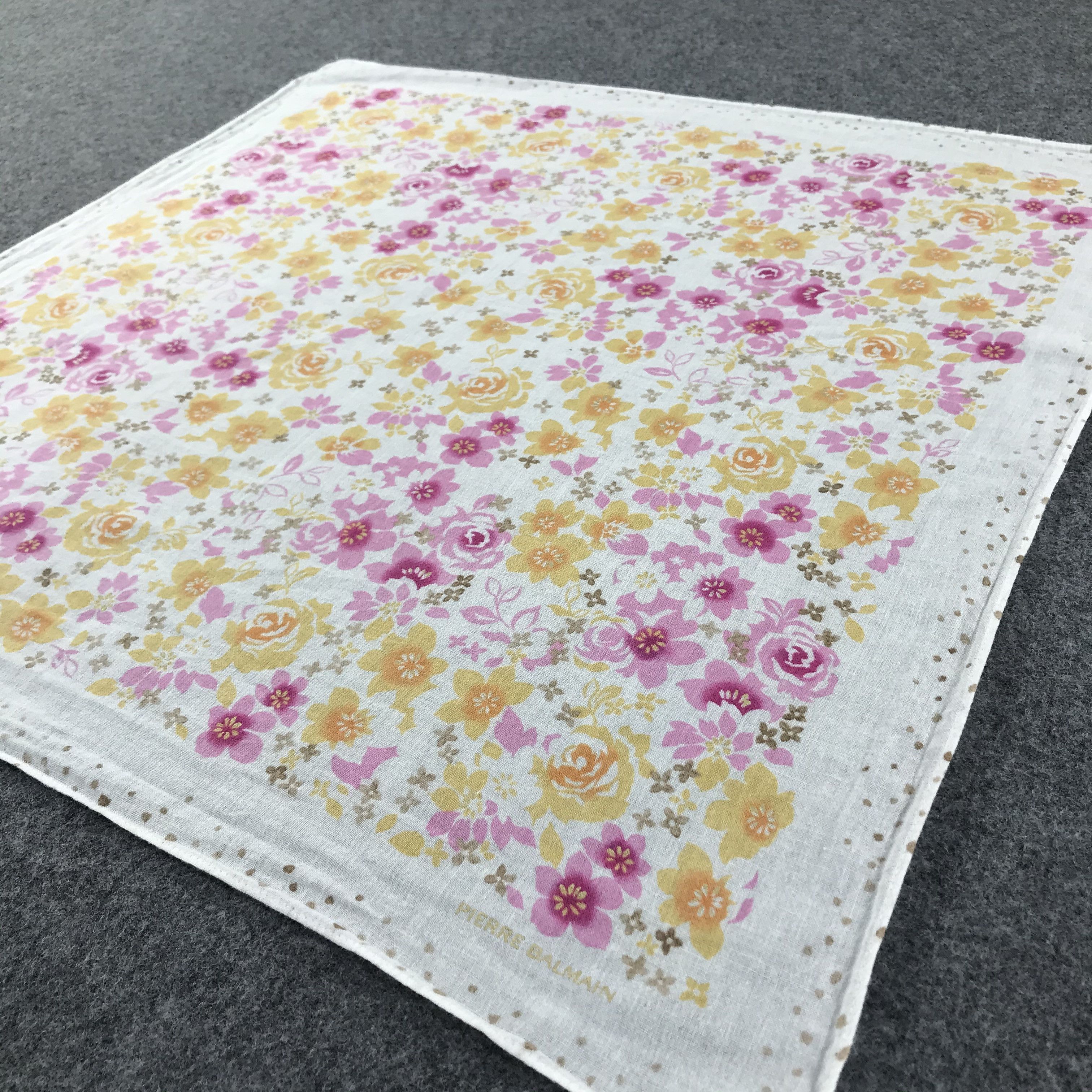 Pierre Balmain × Vintage Pierre Balmain Floral Handkerchief Neckerchief Bandana H285 Size ONE SIZE - 5 Thumbnail