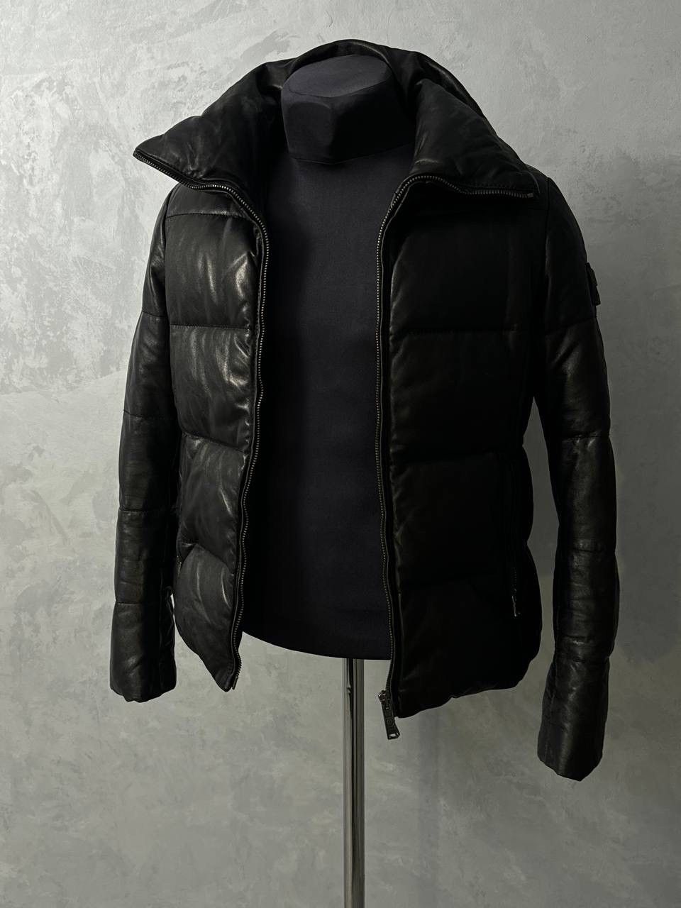 Iceberg Iceberg down leather puffer black jacket XS Italy Size XS / US 0-2 / IT 36-38 - 1 Thumbnail