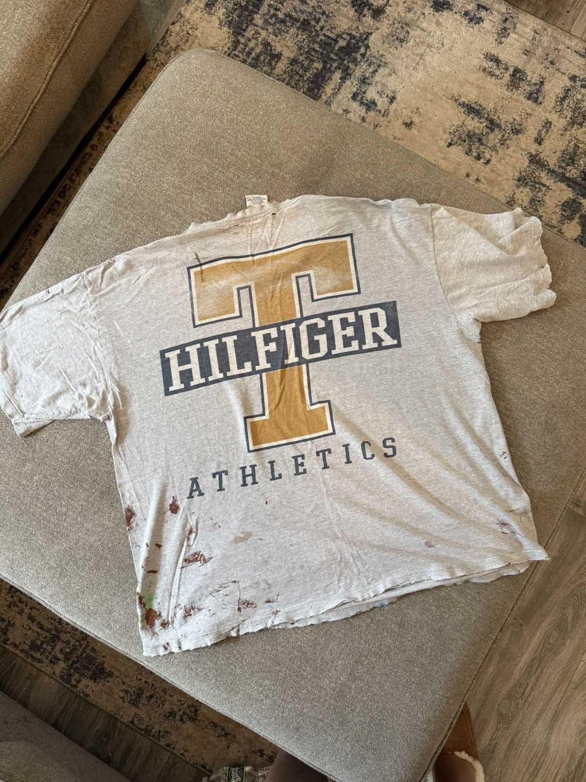 Tommy Hilfiger Vtg Tommy Hilfiger Athletics Short Sleeve T Shirt Size US XL / EU 56 / 4 - 1 Thumbnail