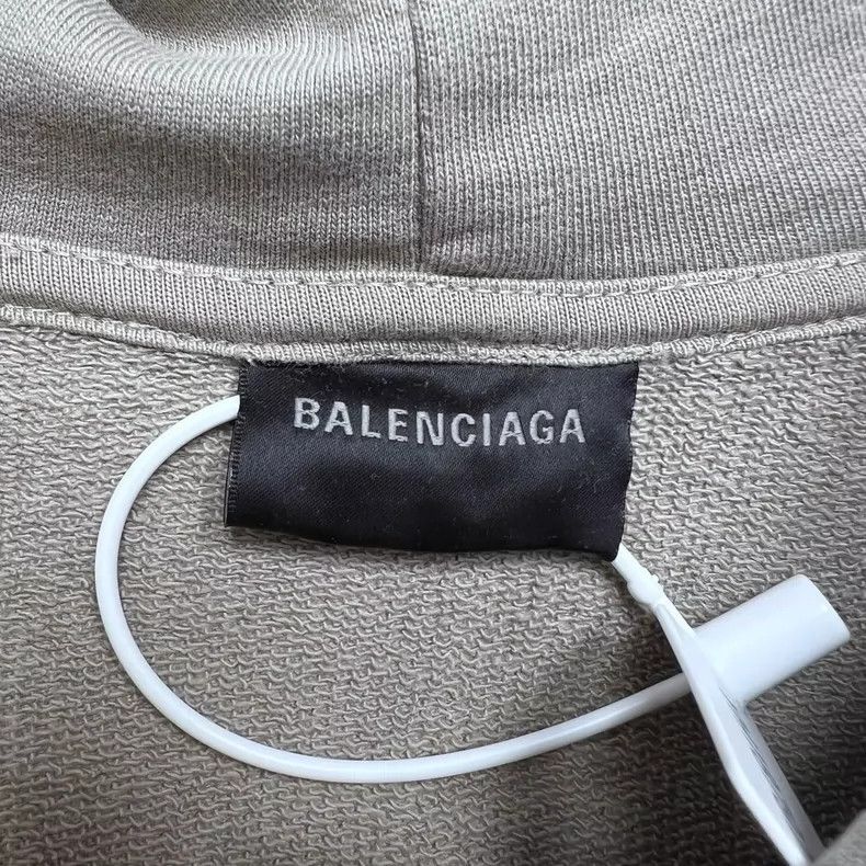 Balenciaga Balenciaga Small logo embroidered plain color sweatshirt Size US S / EU 44-46 / 1 - 3 Thumbnail
