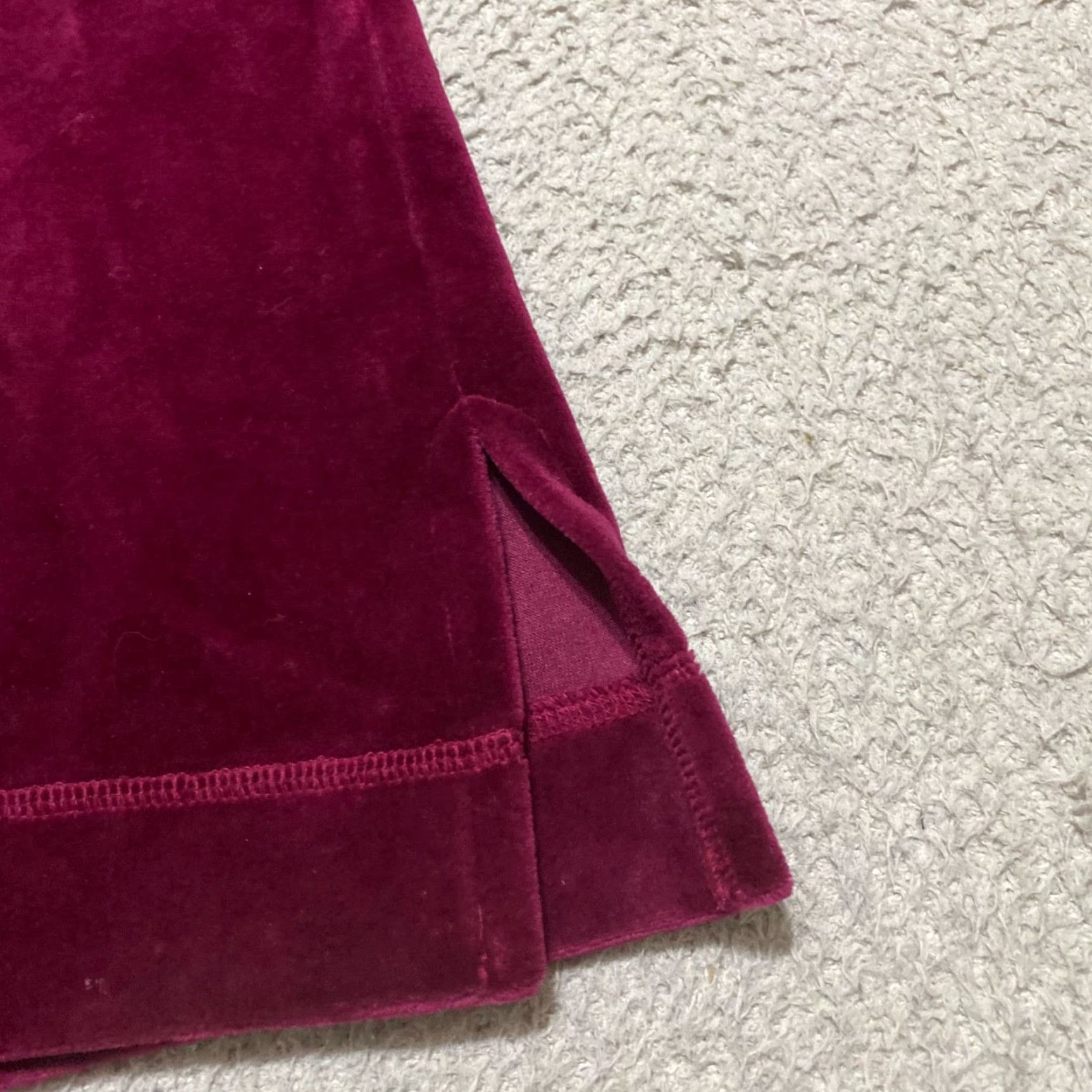 Talbots Talbots Womens XL Top Pullover Shirt V-Neck Velvet Velour Red 100% Cotton Blend Stretch Easy Care Casual Workwear Size XL / US 12-14 / IT 48-50 - 7 Thumbnail