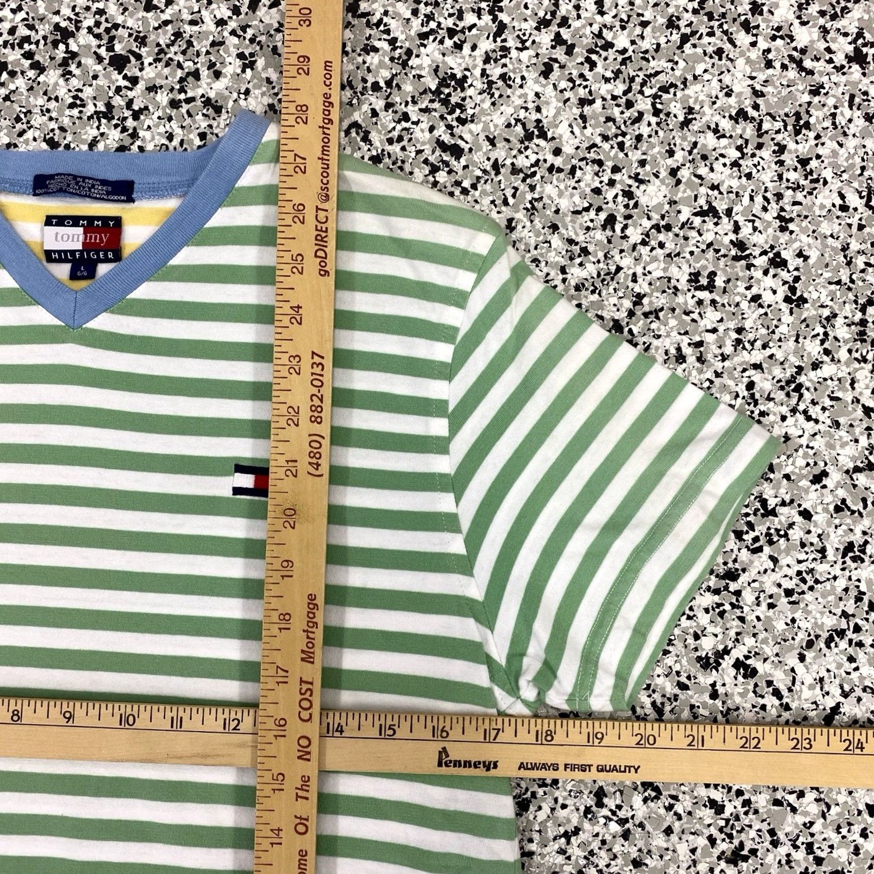 Tommy Hilfiger Tommy Hilfiger Vintage T Shirt Mens L Green Embroidered USA 90s Shirt Mens Green 90s USA Embroidered Size US L / EU 52-54 / 3 - 2 Thumbnail
