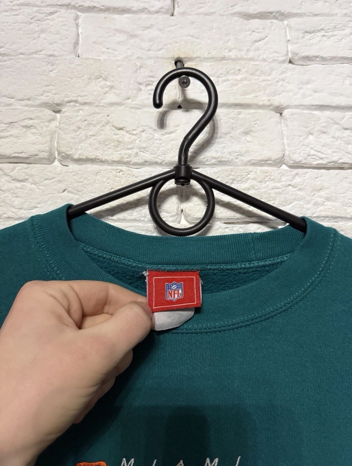 NFL Vintage 90`s Miami Dolphins Sweatshirt Embroidered Logo Size US XL / EU 56 / 4 - 3 Thumbnail