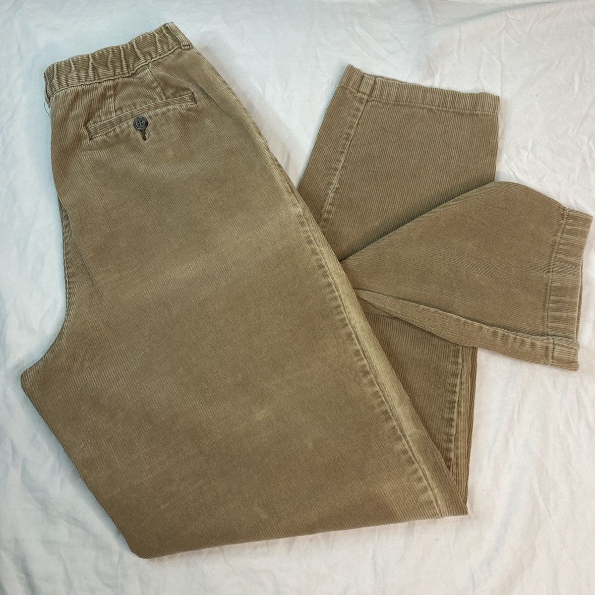 L.L. Bean L.L. Bean Corduroy Women's Pants Trousers Khaki Sz 8 Tall Size 30" / US 8 / IT 44 - 1 Thumbnail