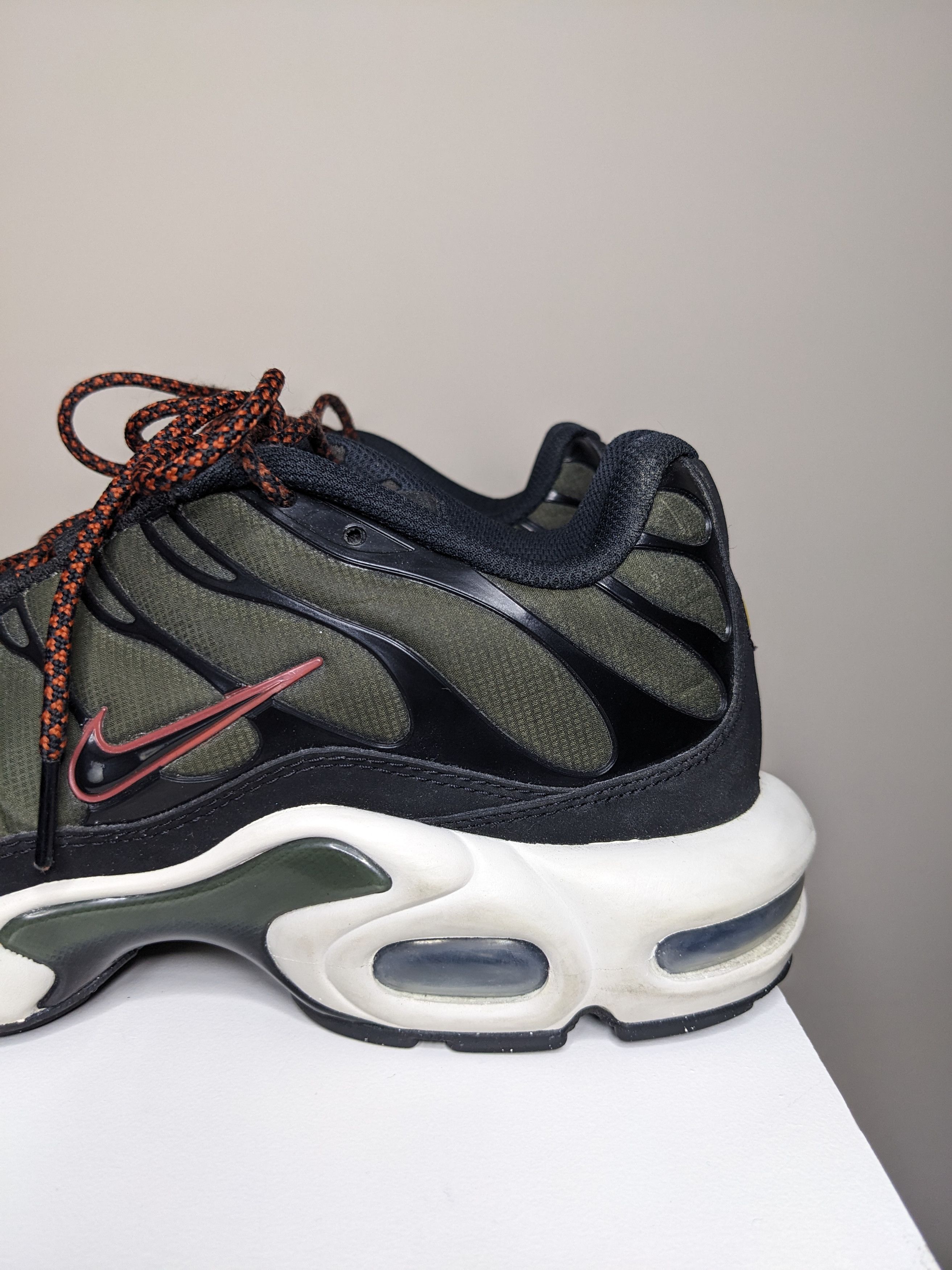 Nike Nike Air Max Plus Mens Sz 10 Cargo Khaki Phantom FB9722-300 Size US 10 / EU 43 - 8 Thumbnail