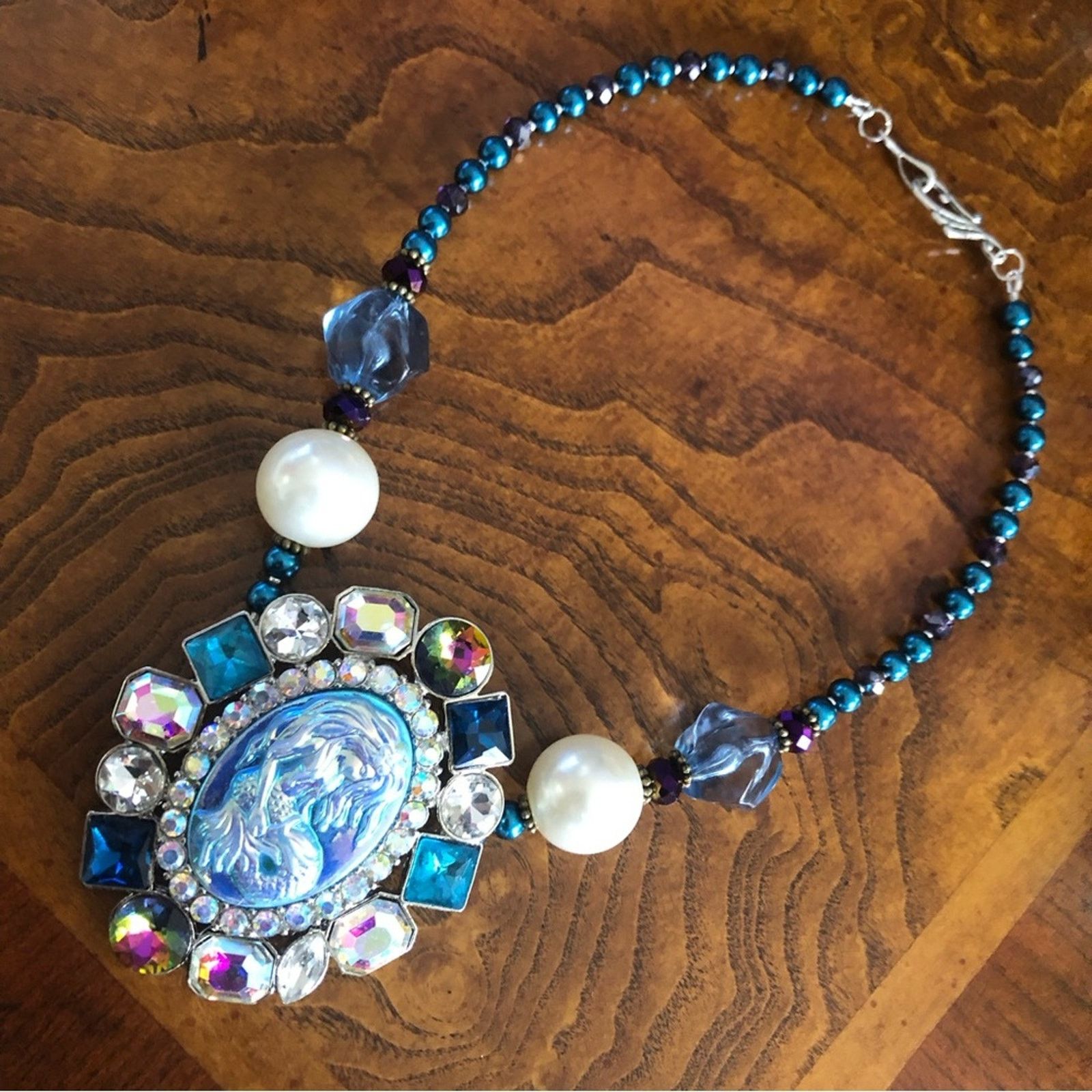 Handmade Handcrafted repurpose mermaid cameo stone Pearl necklace Size ONE SIZE - 10 Thumbnail