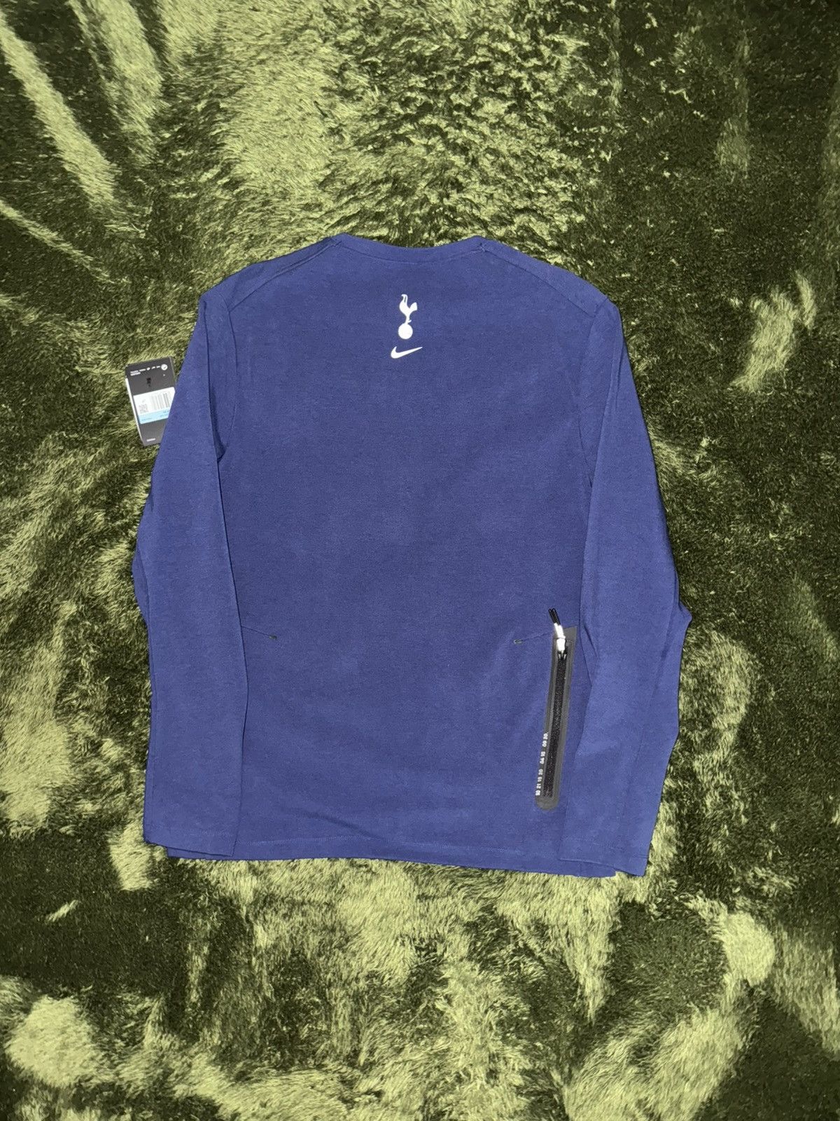 Nike [M] Nike Tottenham Hotspur Tech Pack Long Sleeve Top Navy Size US M / EU 48-50 / 2 - 7 Thumbnail