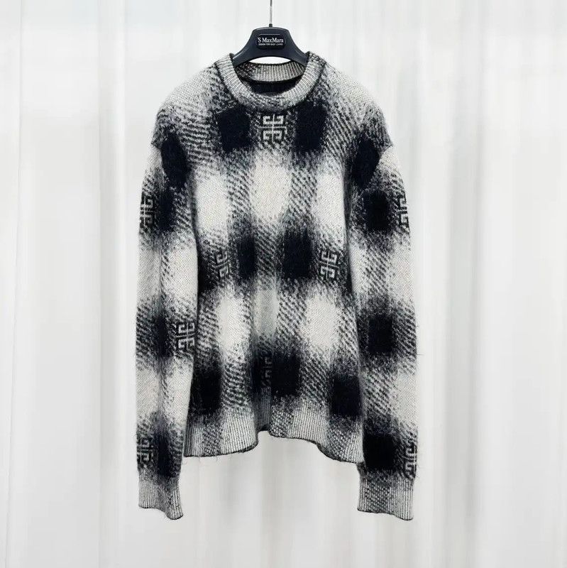 Givenchy Givenchy Men's Black Gray Checkered Knit Sweater 0089 Size US L / EU 52-54 / 3 - 1 Thumbnail