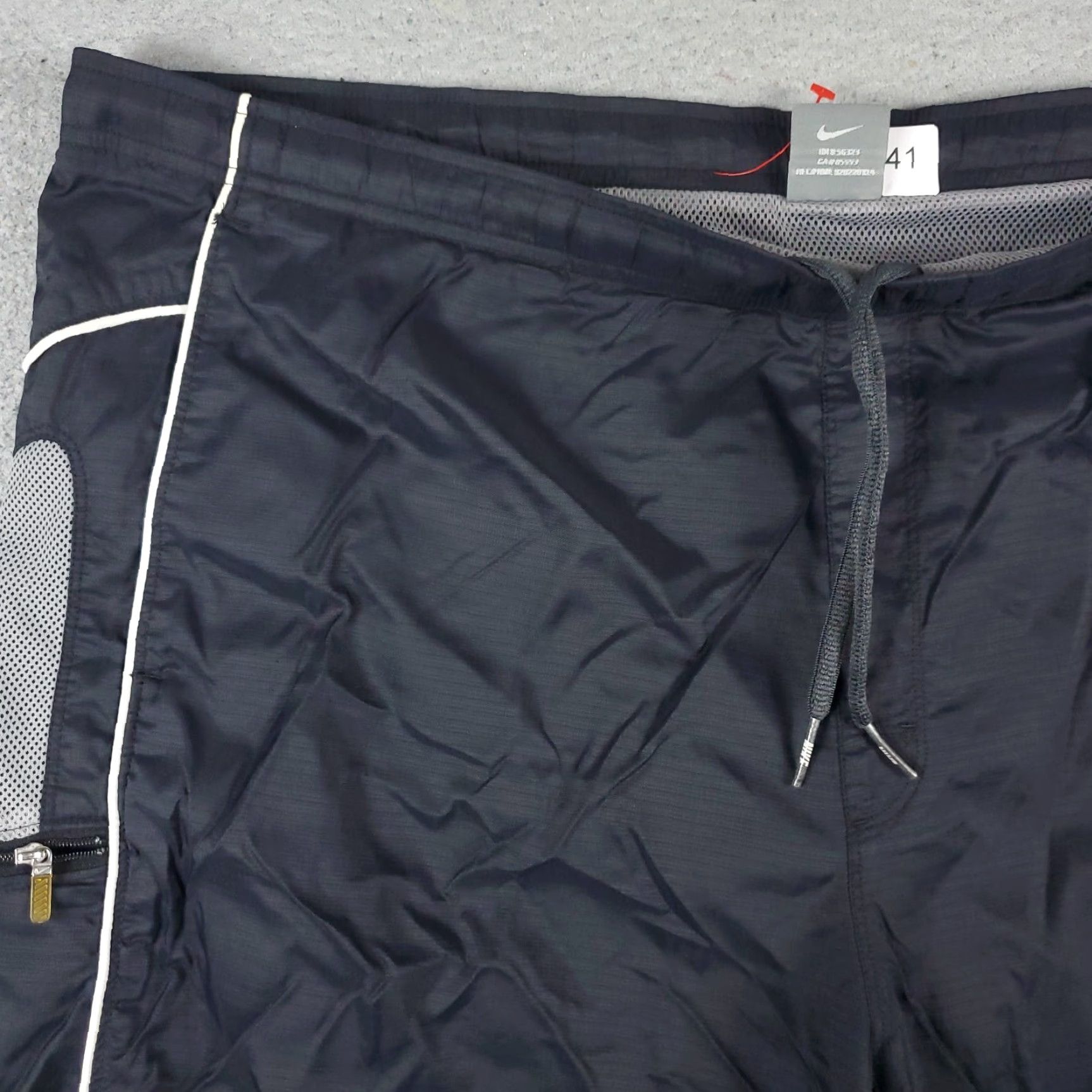 Nike Nike Shorts Mens XL Gray Y2K Vintage Swoosh Beach Board Swim Trunks Size US 36 / EU 52 - 2 Thumbnail