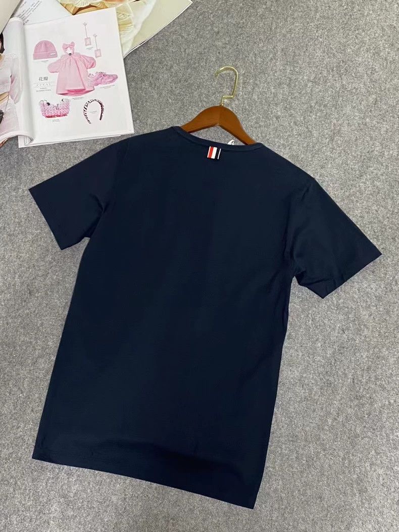 Thom Browne Thom Browne size1 Round neck short sleeve T-shirt Size US S / EU 44-46 / 1 - 4 Thumbnail