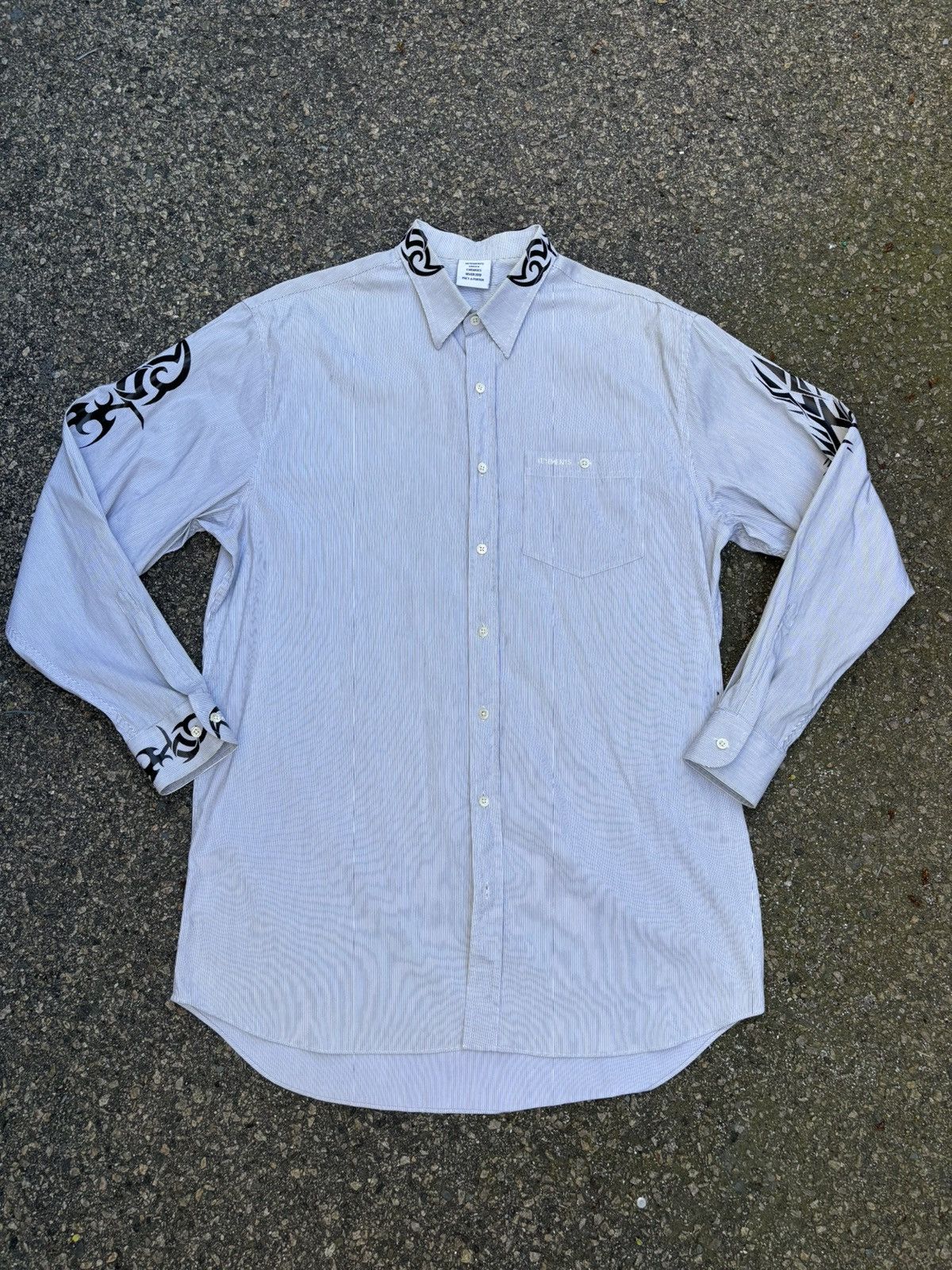Vetements Oversized Tribal Tattoo Button Up Size US S / EU 44-46 / 1 - 1 Thumbnail