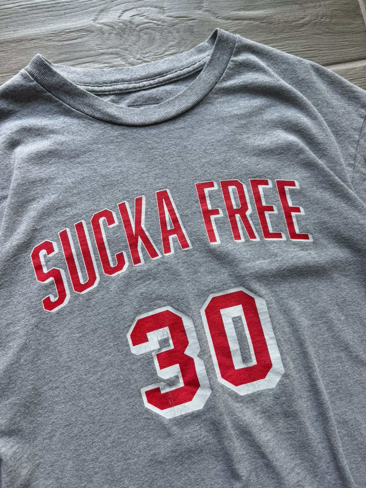 NBA Stephen Curry #30 Golden State Warriors Sucka Free Tee Sz L Size US L / EU 52-54 / 3 - 2 Thumbnail