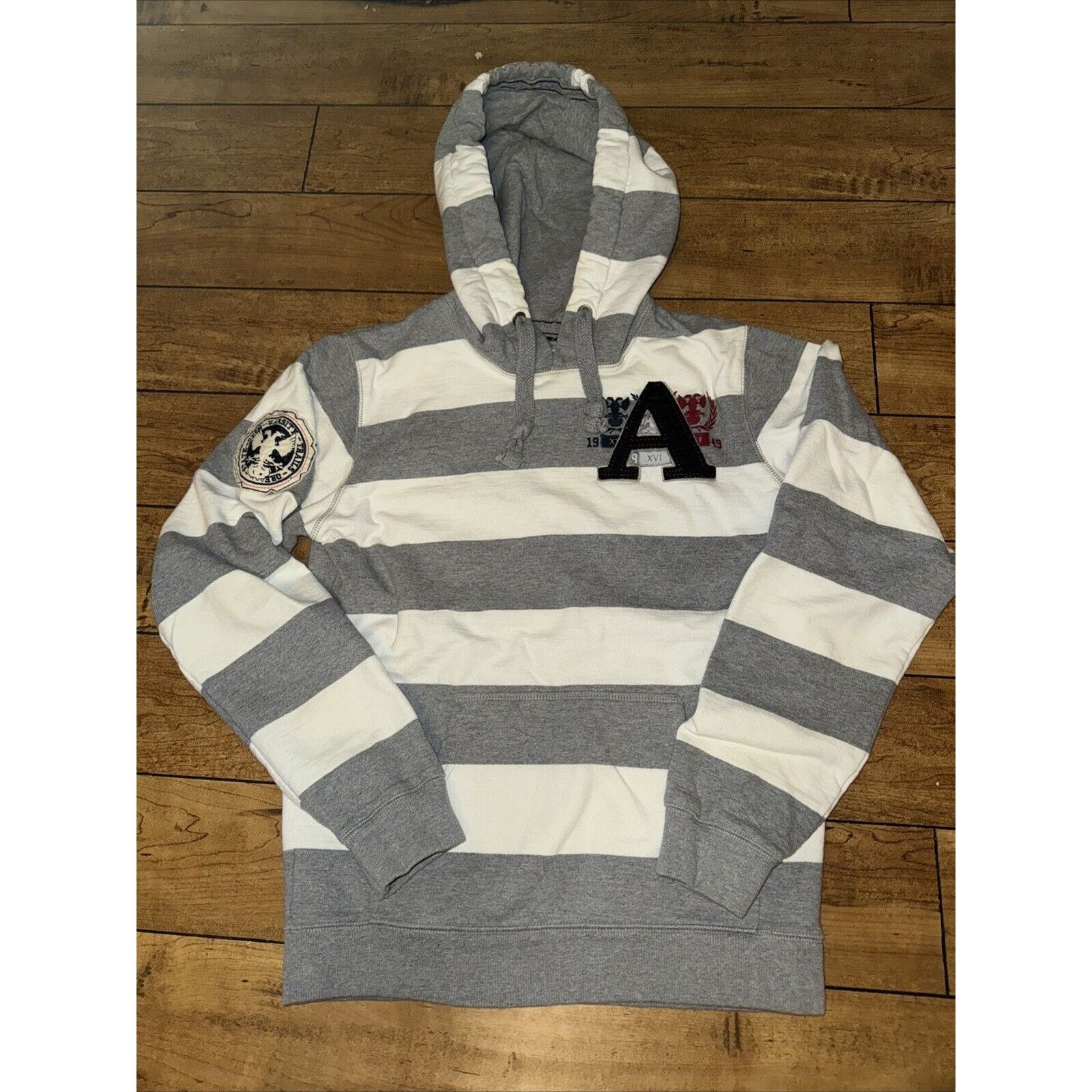 Burton Burton Snowboarding Striped Sweater Hoodie Grey S 19x25 Size US S / EU 44-46 / 1 - 1 Thumbnail