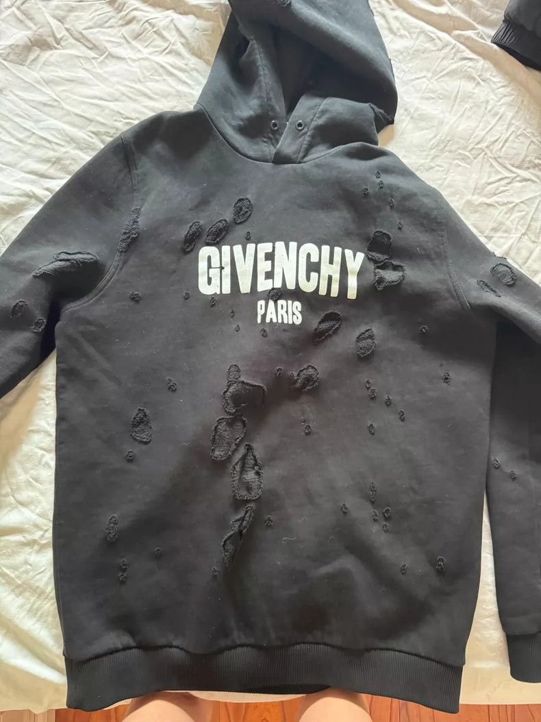 Givenchy Givenchy Ripped Hoodie L Size Size US L / EU 52-54 / 3 - 1 Thumbnail