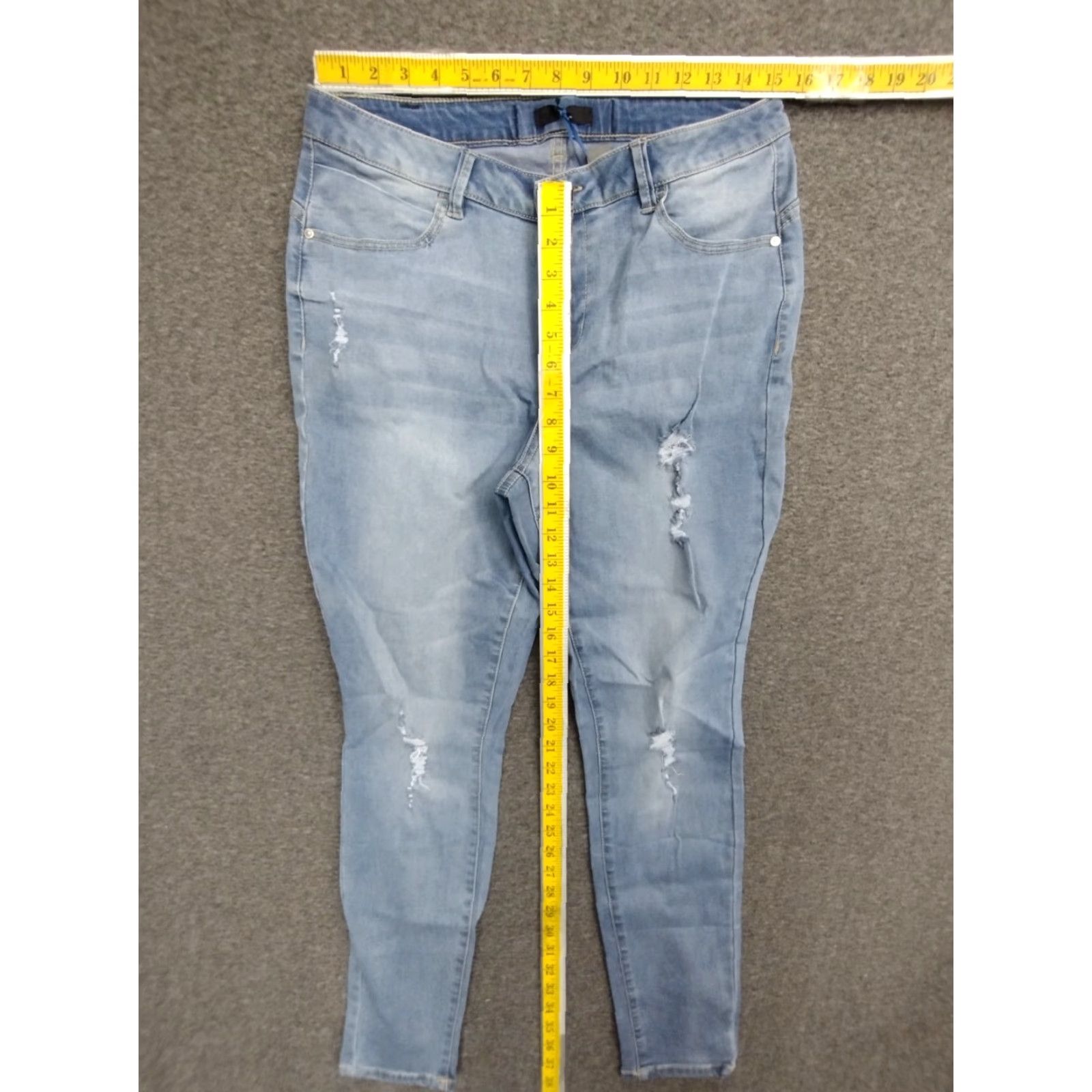 Denime Trend & Build Jeans Women 34 Light Denim 5-Pocket Whiskering Skinny Slim Stretch Blue Heather (If you consider color as Light Blue) Size 24" / US 00 / IT 34 - 4 Thumbnail