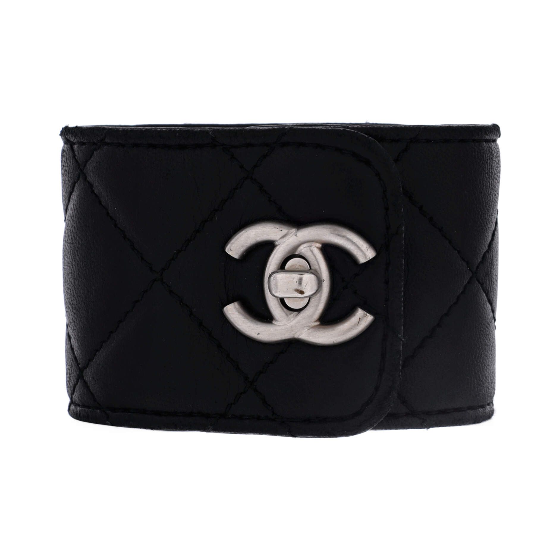 Chanel CC Turnlock Cuff Bracelet Size ONE SIZE - 1 Thumbnail