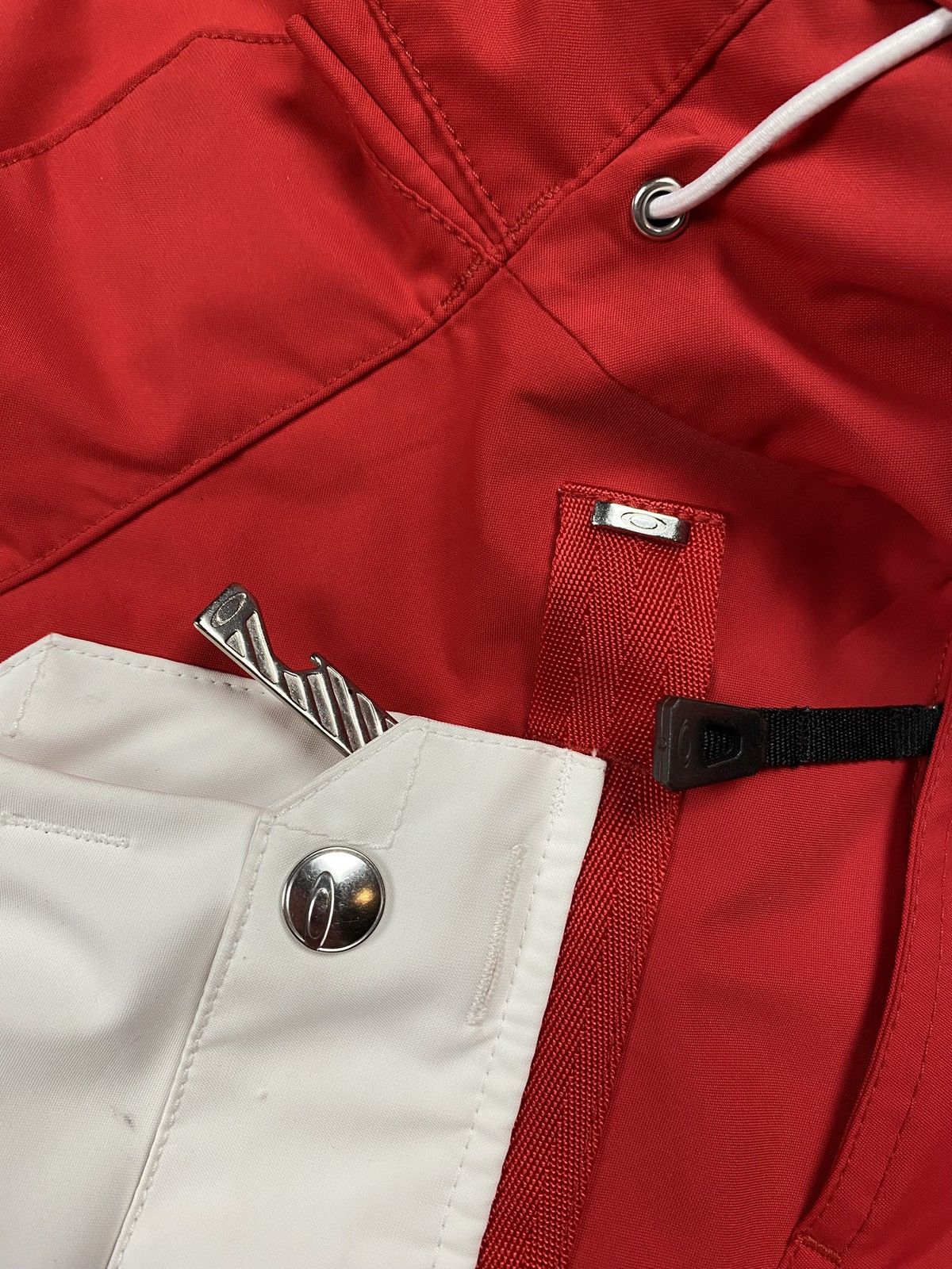 Oakley Oakley ski jacket red white gorpcore skiing winter Size US S / EU 44-46 / 1 - 5 Thumbnail