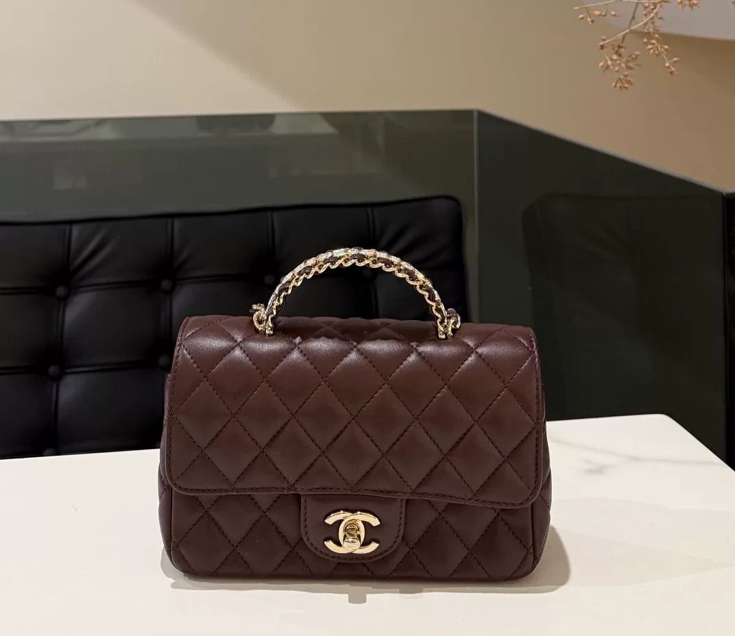 Chanel Pre-loved Bag Very good condition Size ONE SIZE - 1 Thumbnail