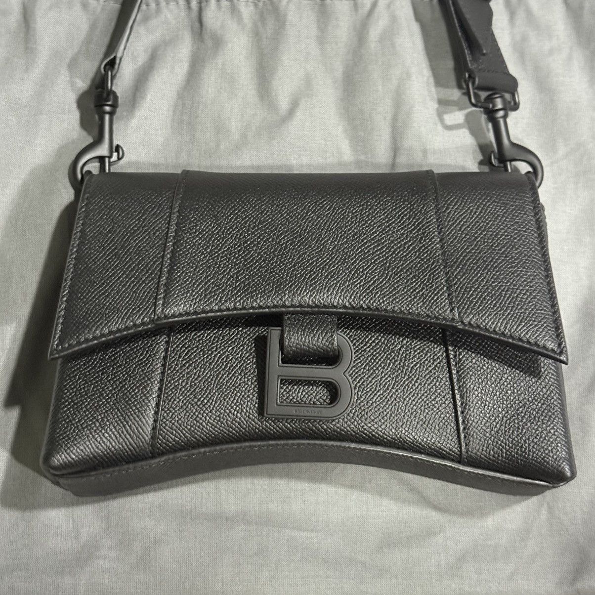 Balenciaga Downtown Xxs Hourglass Sling Messenger Bag in Black, Men's
