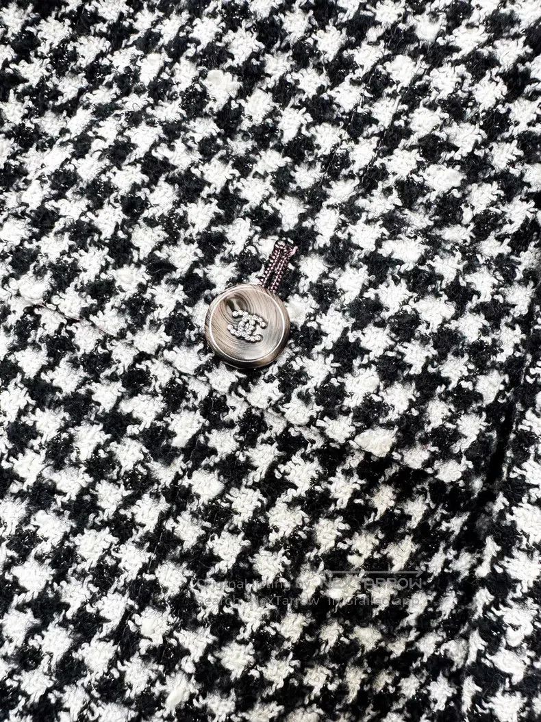 Chanel Chanel 24A Handicraft Workshop Series Black and White Colo Size M / US 6-8 / IT 42-44 - 4 Thumbnail