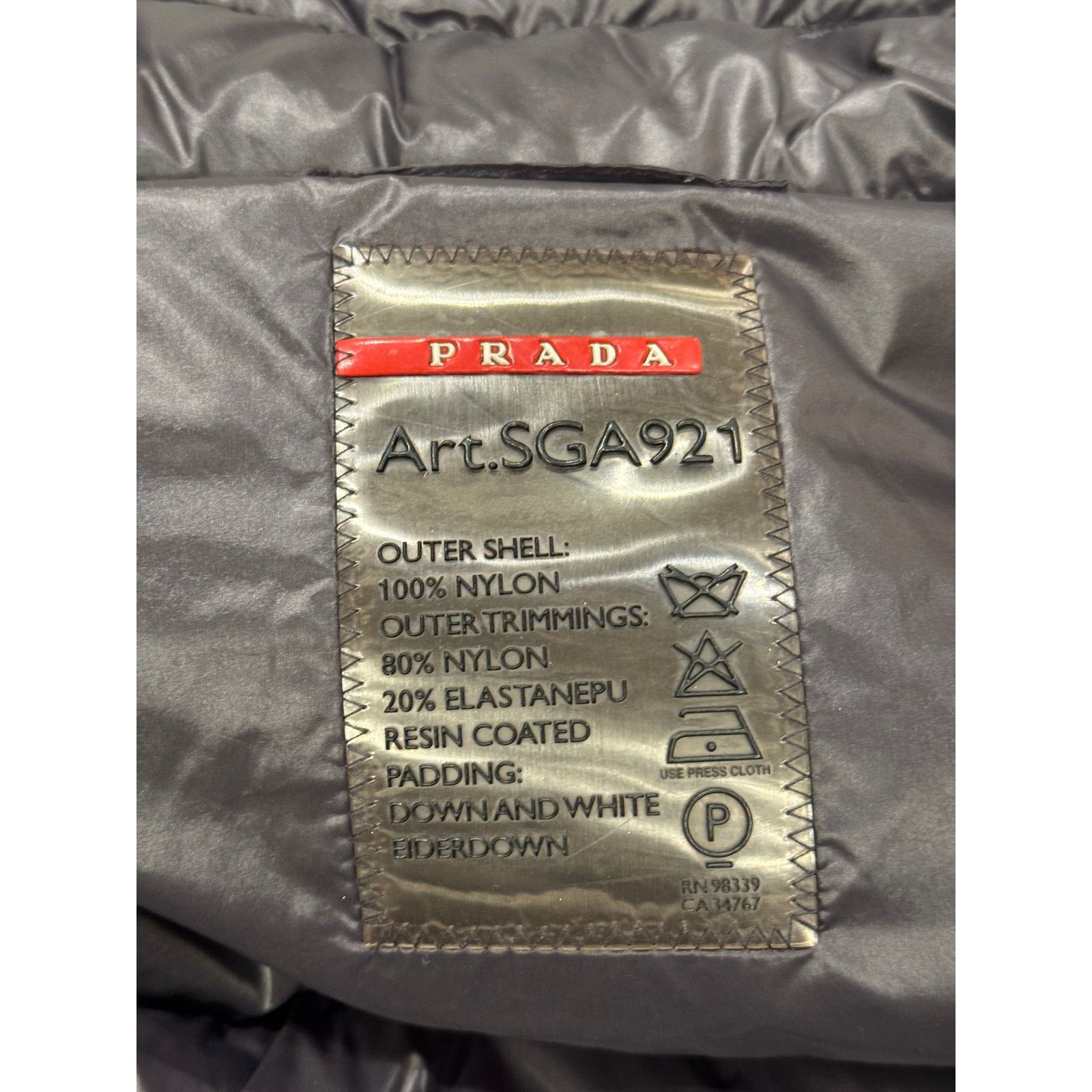 Prada 2011 Prada nylon puffer jacket Size US XL / EU 56 / 4 - 9 Thumbnail
