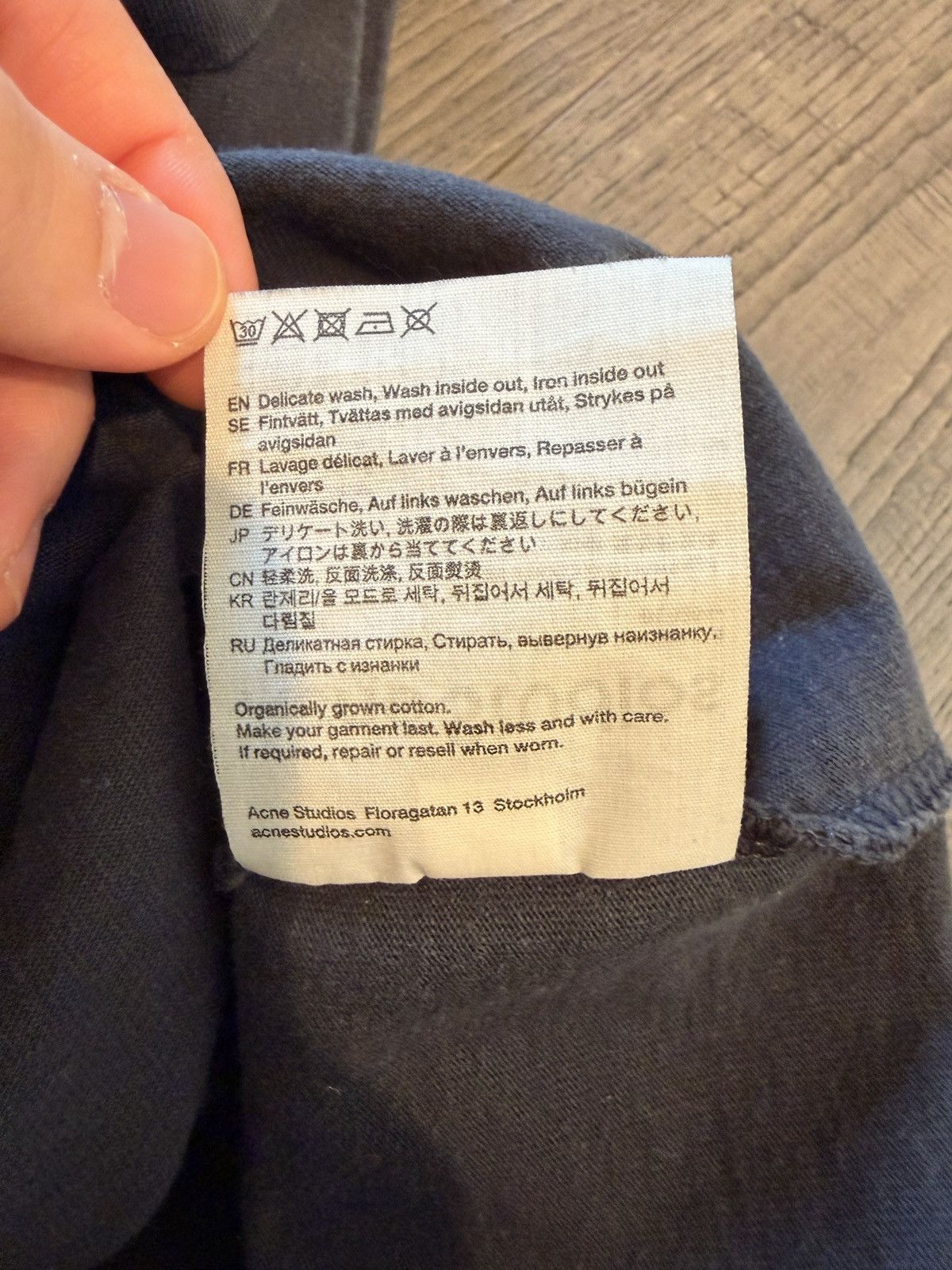 Acne Studios Acne studios black hole tee Size US S / EU 44-46 / 1 - 7 Thumbnail