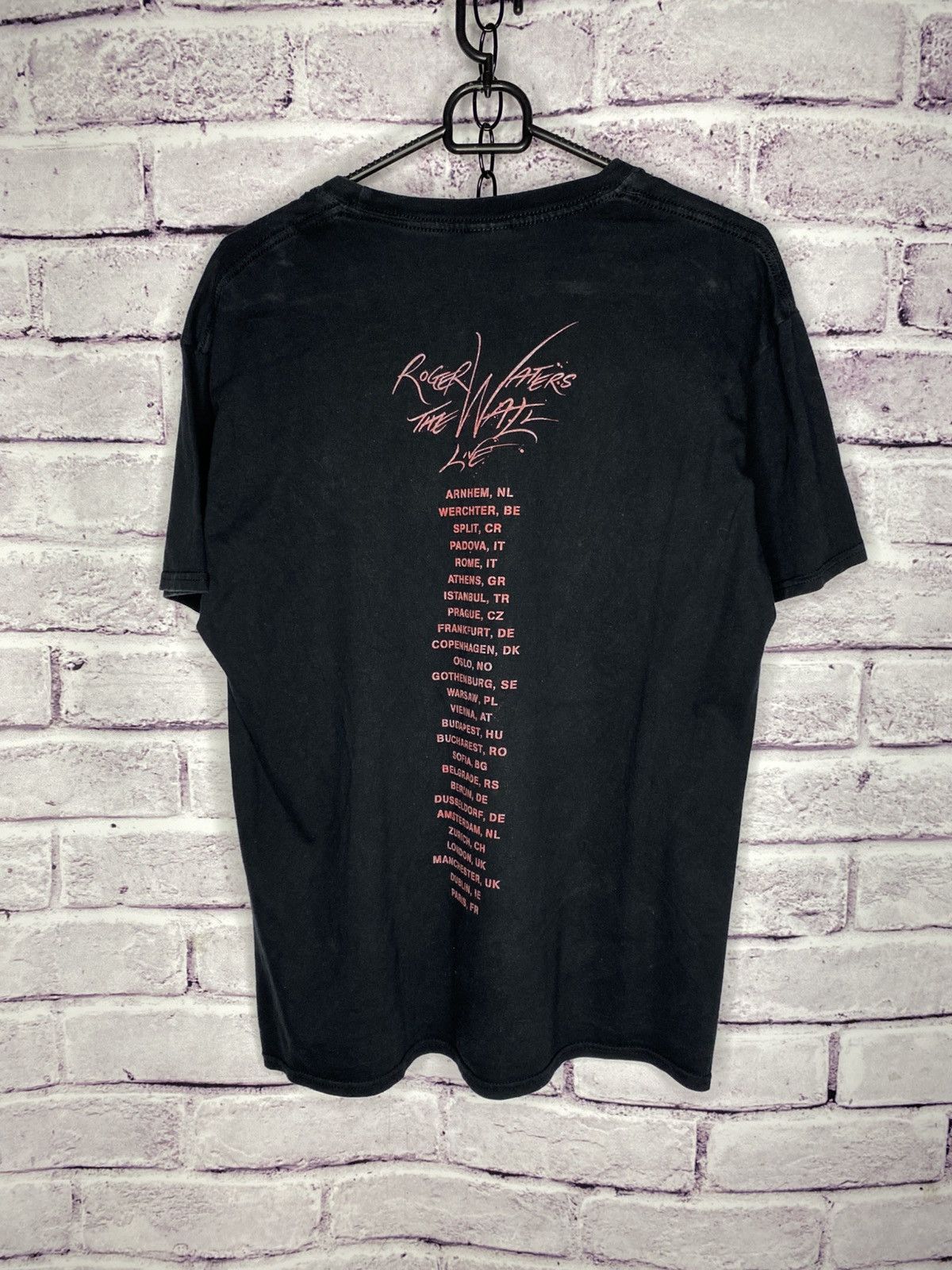 Band Tees Men's Vintage 2013 Opium Roger Waters The Wall Live Tee & Size US L / EU 52-54 / 3 - 8 Thumbnail