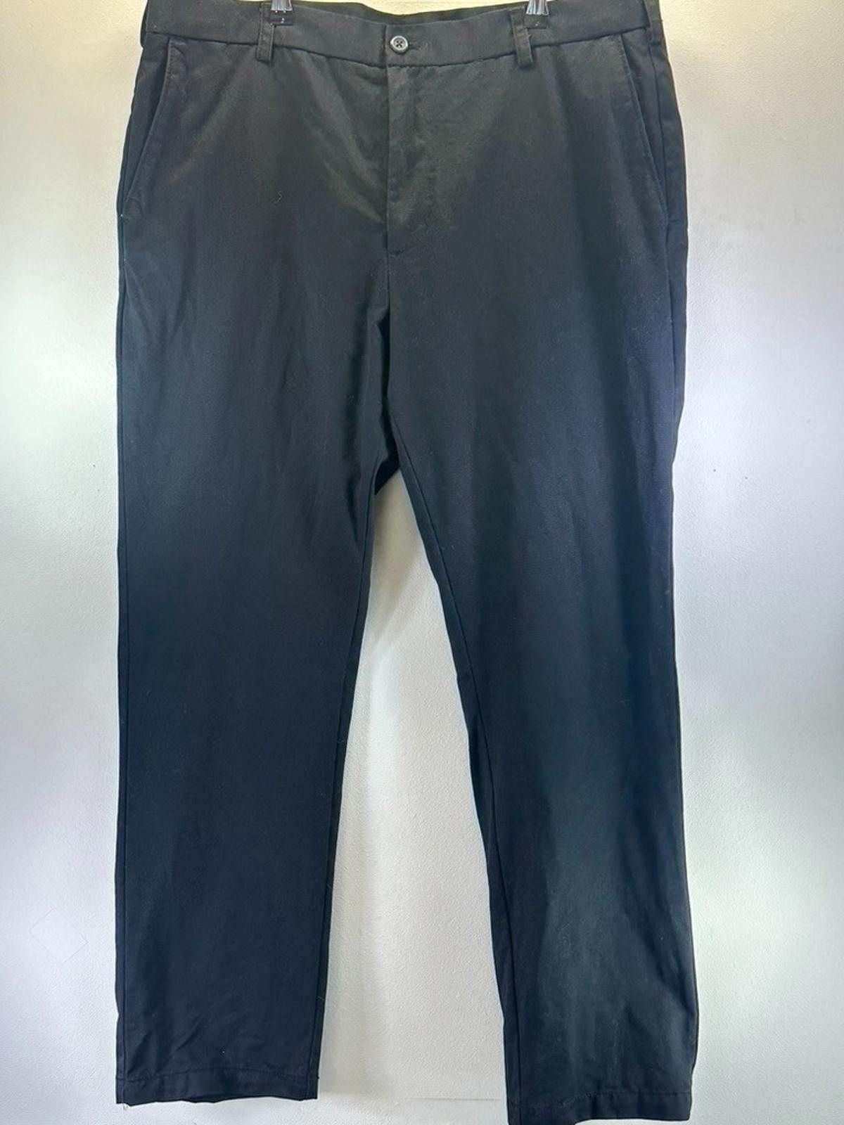 Izod Izod Men's Black 38/32 Straight Leg American Chino Size US 38 / EU 54 - 1 Thumbnail