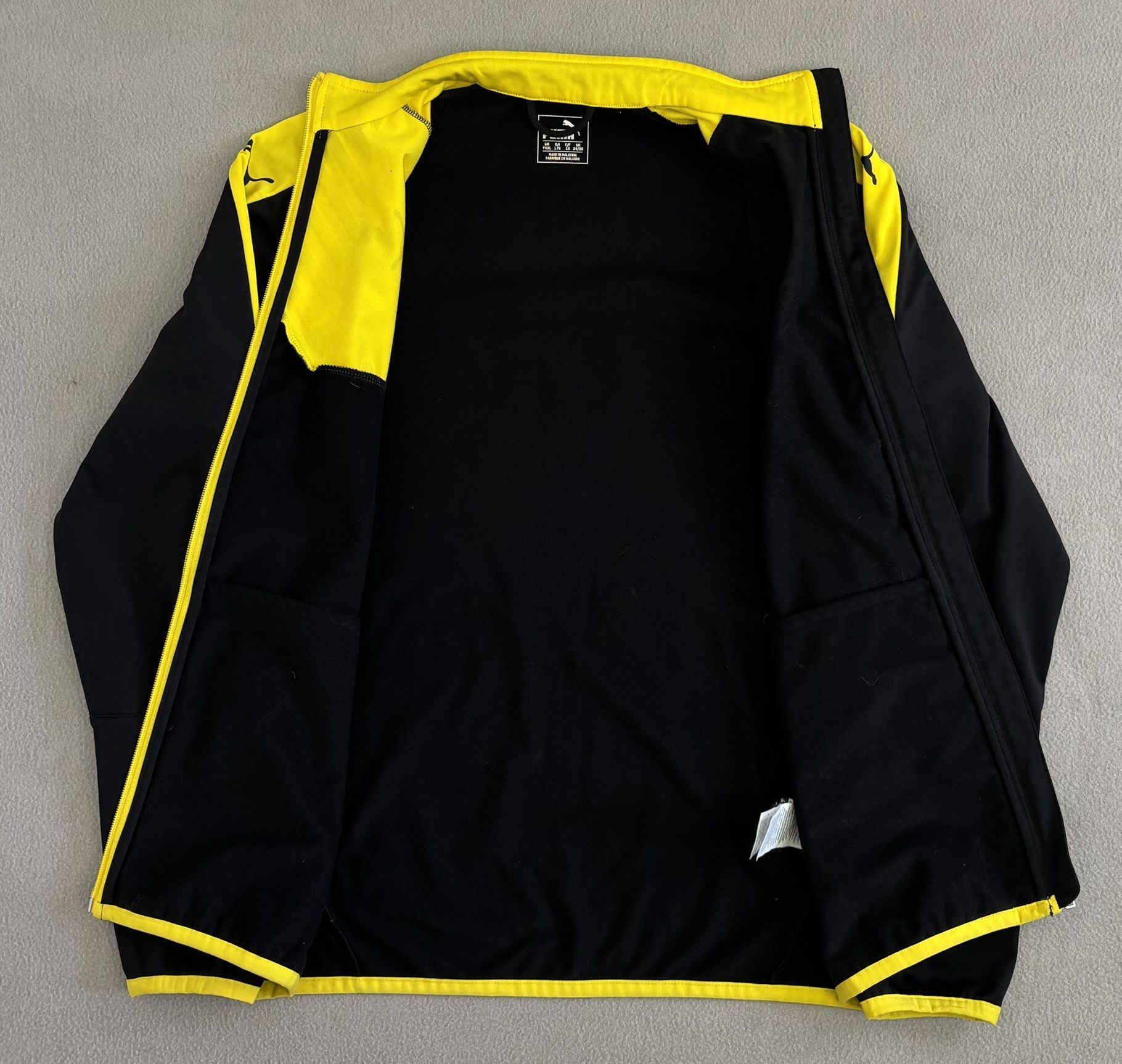 Puma Borussia Dortmund 2015/2016 Puma Football Sweatshirt Small Size US S / EU 44-46 / 1 - 15 Thumbnail
