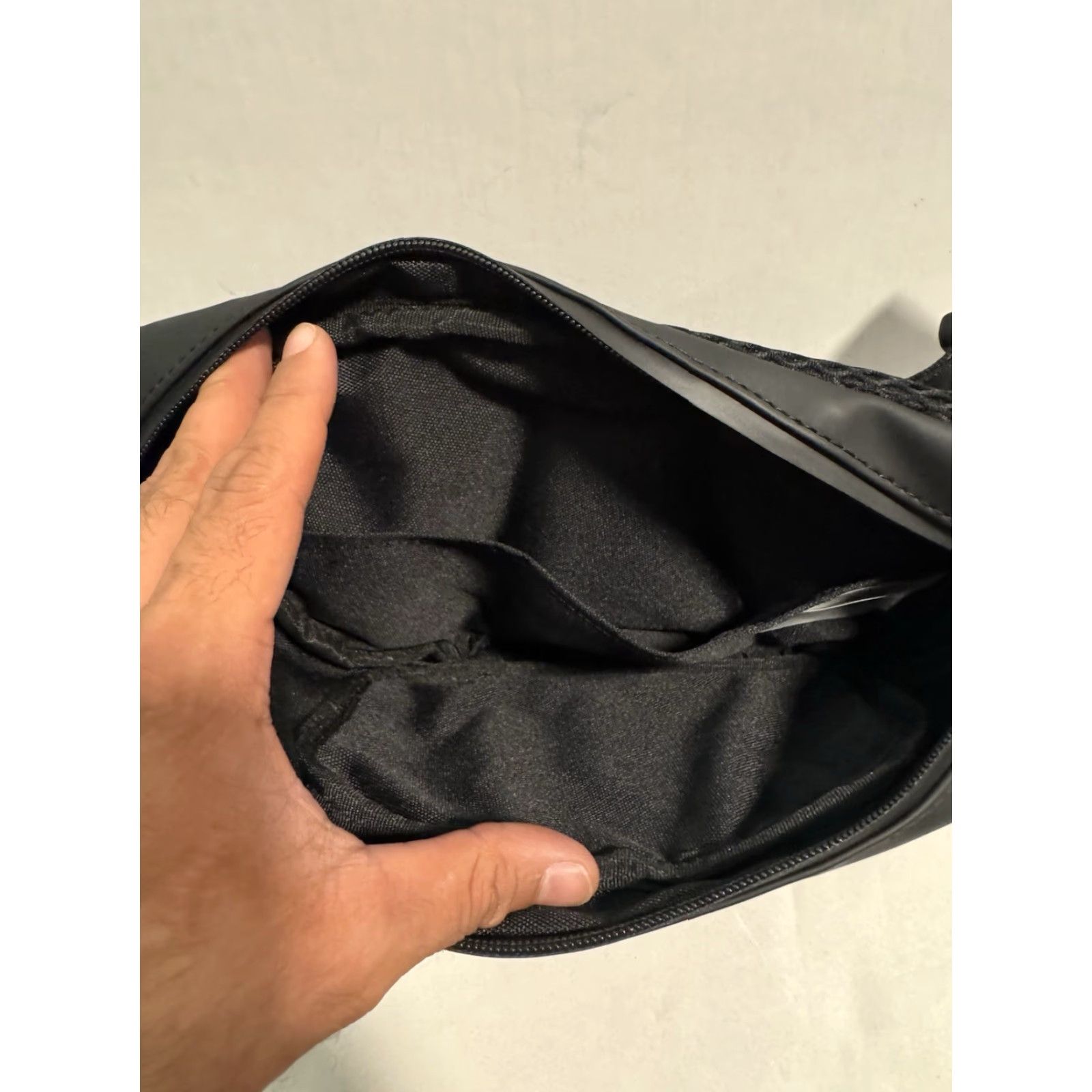 Rains RAINS x Activision Blizzard Waterproof Bum Bag Mini - Black Fannypack Rare! Bum Bag Mini Waterproof Black Fannypack RAINS Activision Blizzard Size ONE SIZE - 7 Thumbnail