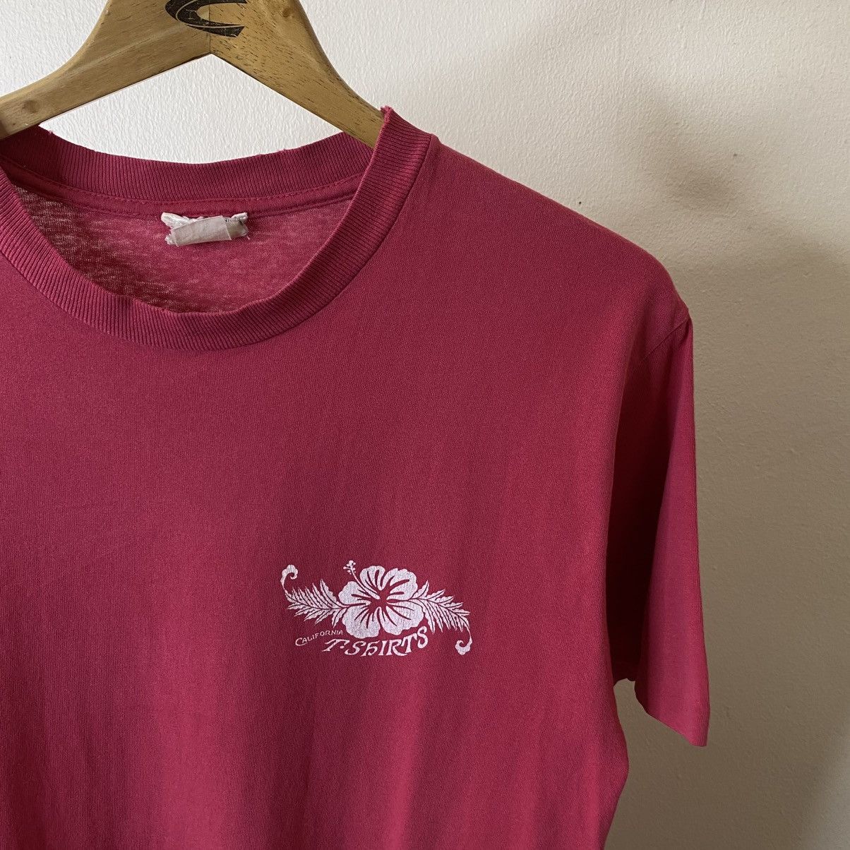 Vintage 1990s California Surf T Shirts Surfing Faded Red Size US M / EU 48-50 / 2 - 7 Thumbnail