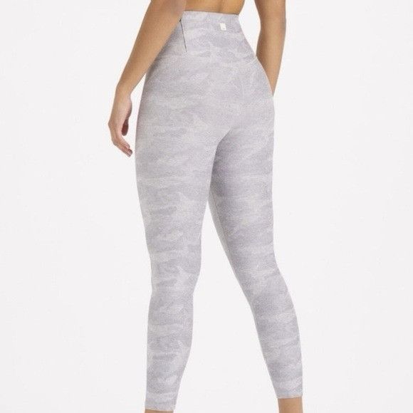 Vuori Vuori Clean Elevation Leggings Pale Heather Camo Women's Med Size 28" / US 6 / IT 42 - 2 Thumbnail