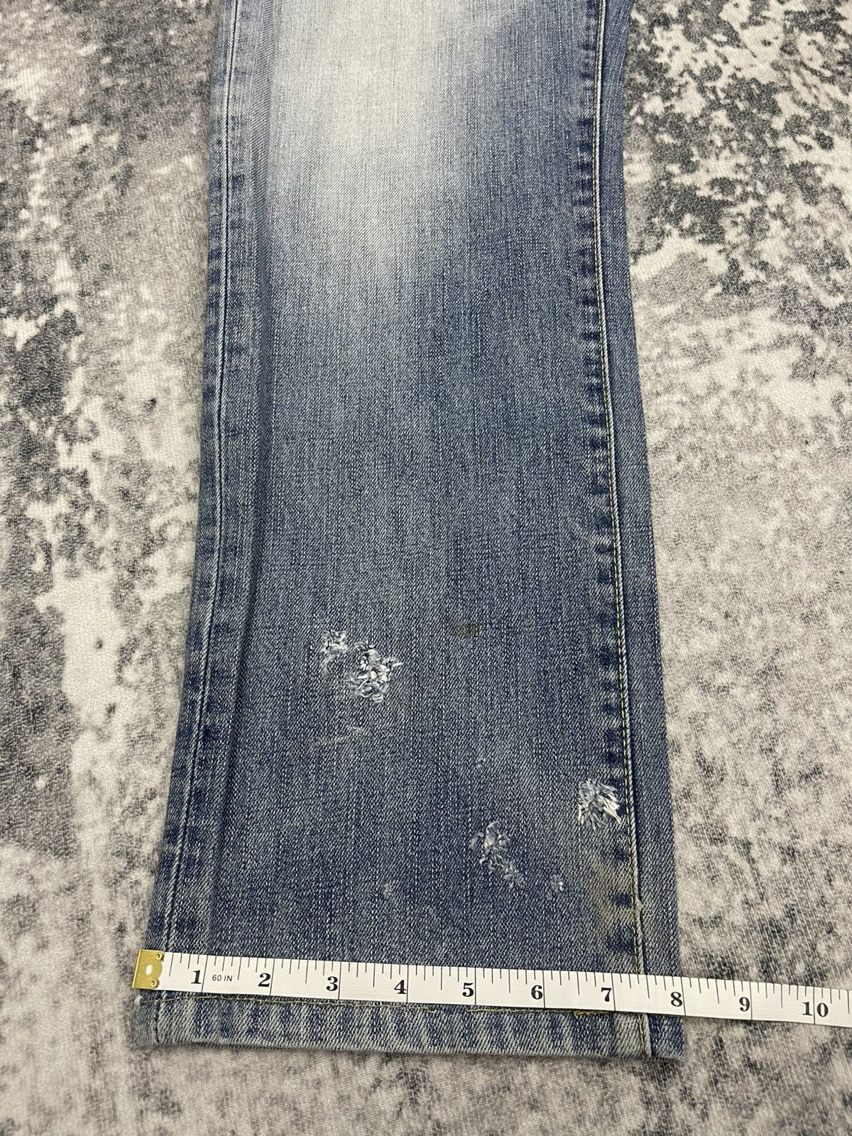 Uniqlo Vintage Uniqlo S002 Easy Fit Straight Distressed Denim Size US 31 - 15 Thumbnail