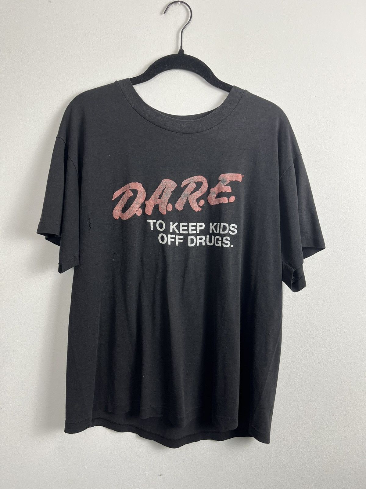 D.A.R.E Distressed And Faded Vintage D.A.R.E T-Shirt Size US L / EU 52-54 / 3 - 1 Thumbnail