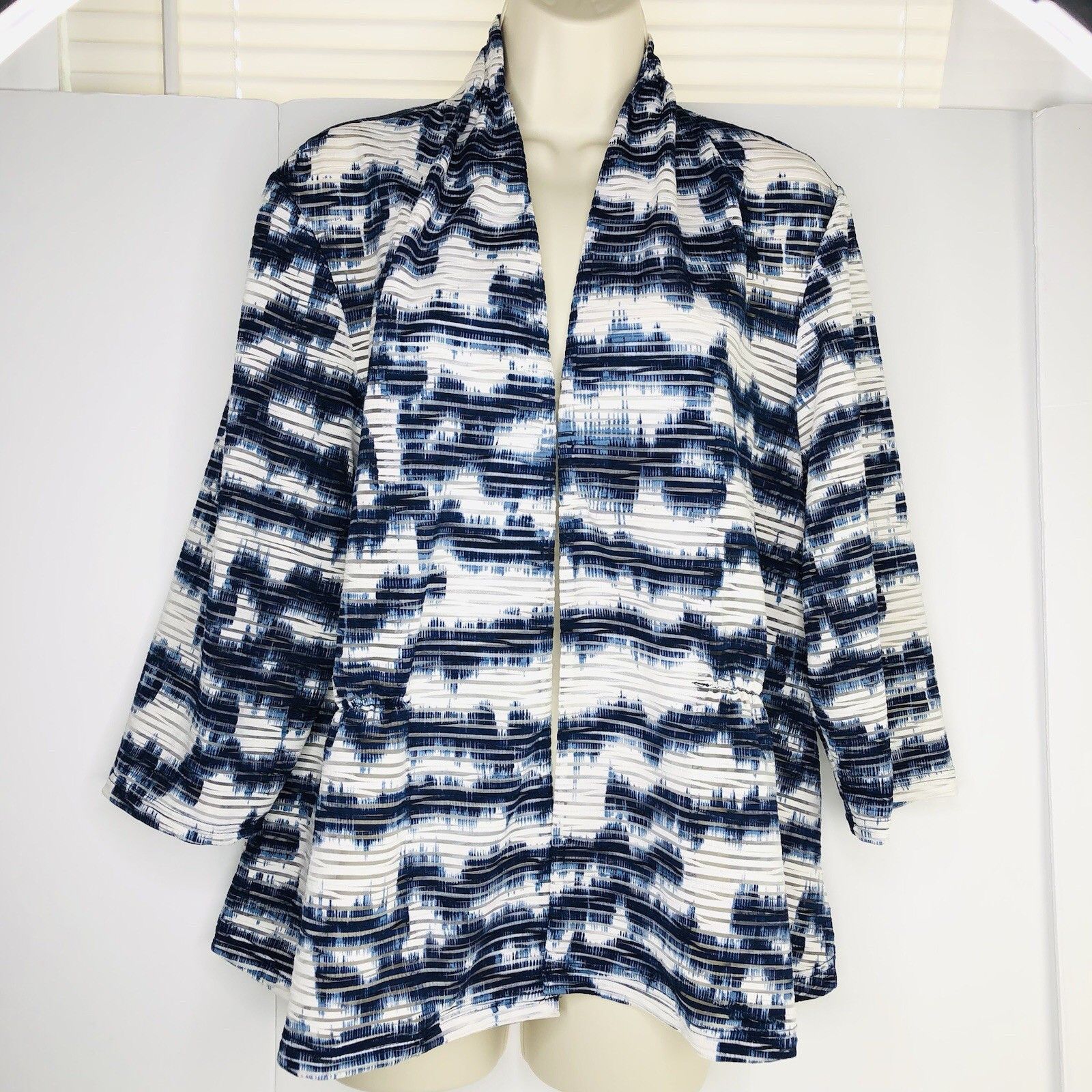 Other Madison Leigh Womens Cardigan 14W Blue White Abstract Size XL / US 12-14 / IT 48-50 - 2 Thumbnail