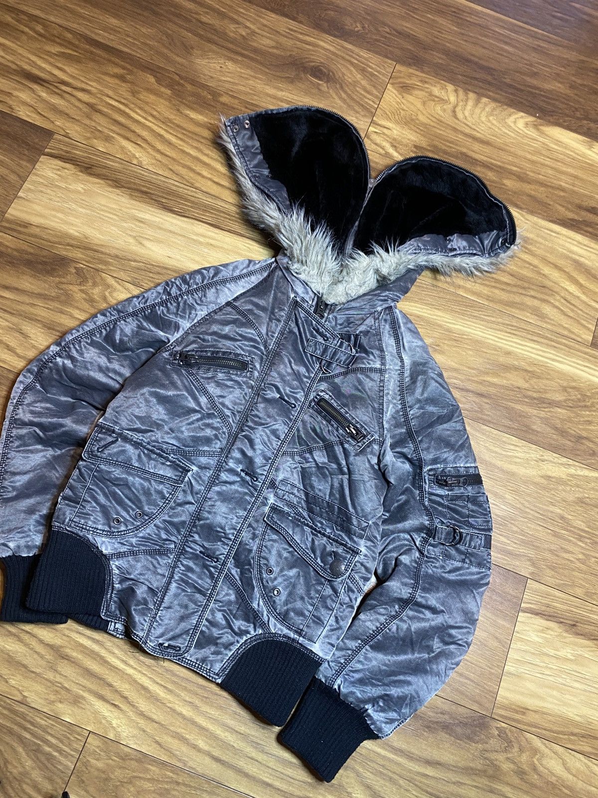Japanese Brand Jacket Alaska Faux Fur Jacket Fishbone Japanese Style Size US XS / EU 42 / 0 - 2 Thumbnail