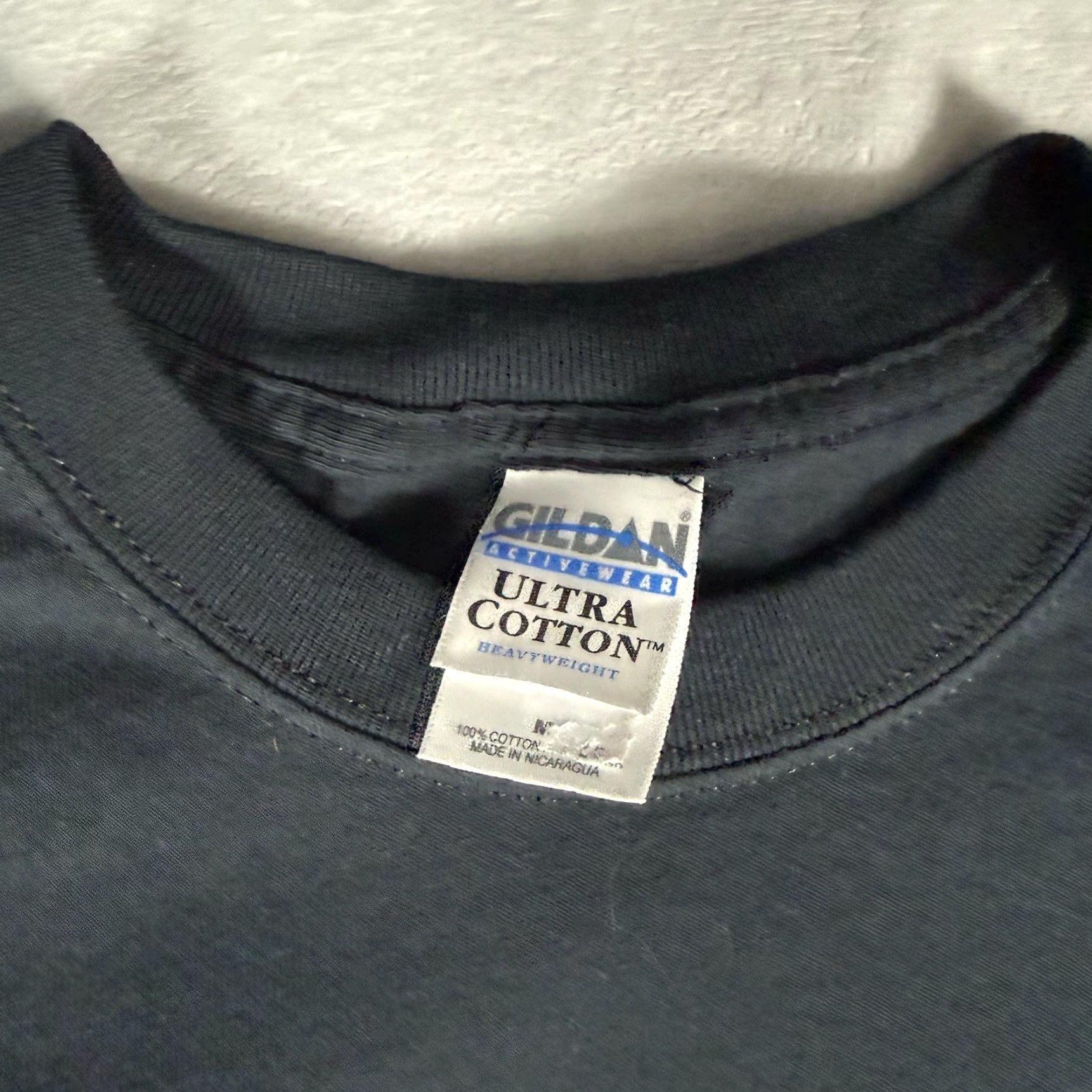 Gildan VINTAGE Moms Kick Butt T Shirt Mens M Calvin Klein Parody Washed Black Y2K Size US M / EU 48-50 / 2 - 3 Thumbnail