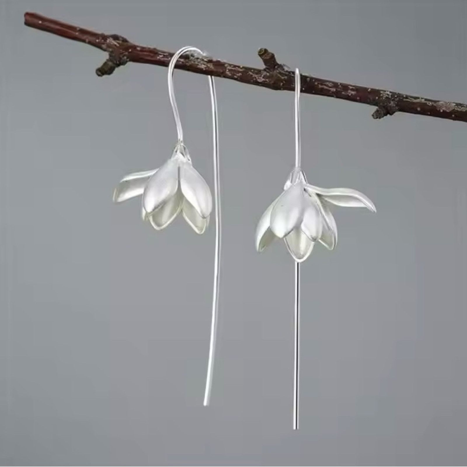 Other Magnolia Flower Long Earrings Silver Size ONE SIZE - 1 Thumbnail