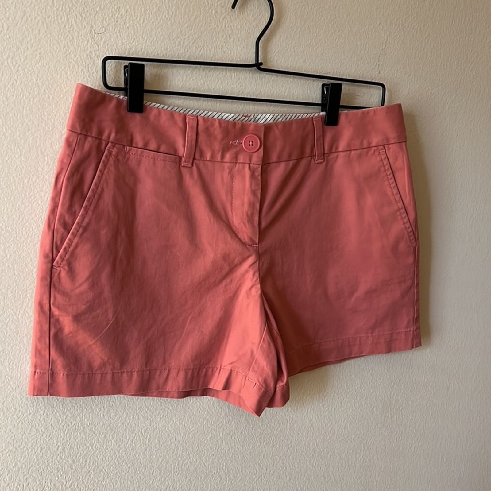 Loft LOFT Chino 4” Inseam Cotton Shorts Size 4 Size 27" / US 4 / IT 40 - 4 Thumbnail