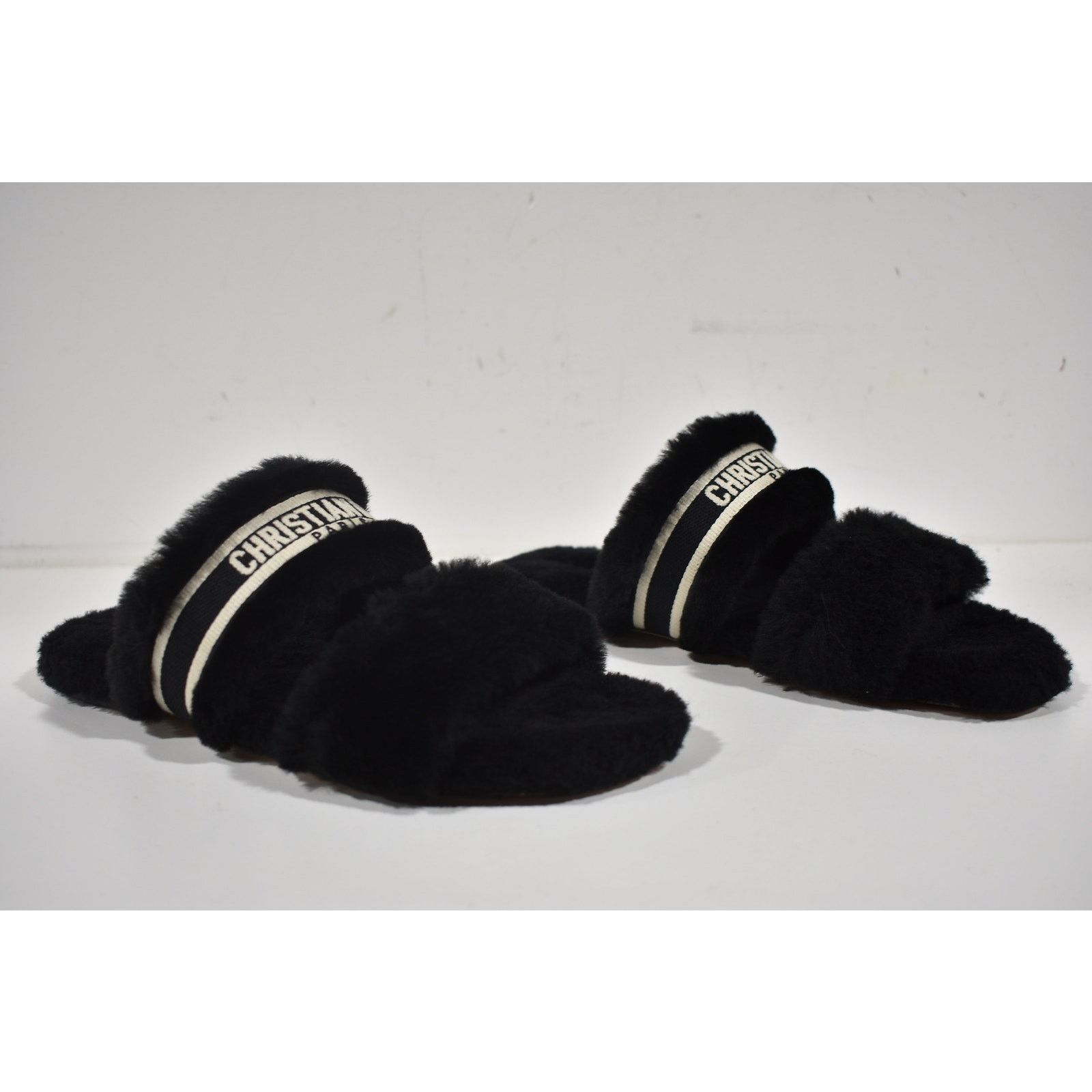 Dior Christian Dior Chez Moi Black Shearling Fur White Logo Slide Size US 7.5 / IT 37.5 - 2 Thumbnail