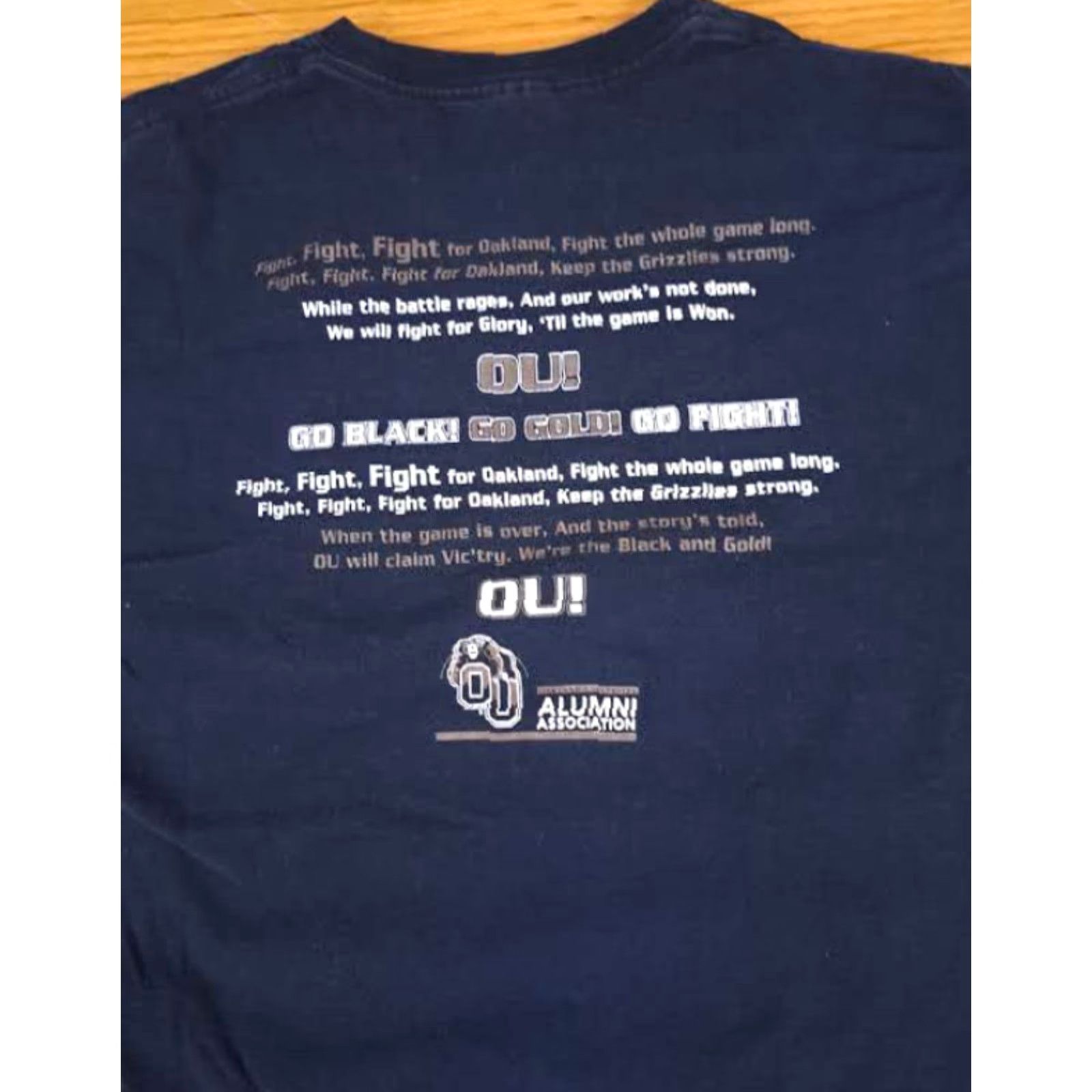 Vintage Oakland University Grizzlies Basketball Black T-Shirt Medium Mens University Bear Size US M / EU 48-50 / 2 - 4 Thumbnail