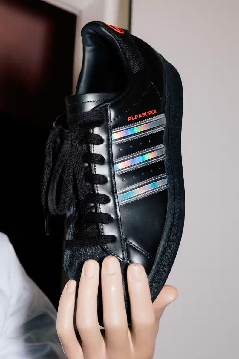 Adidas × Pleasures Pleasures X Adidas Consortium Superstar DS US12 Size US 12 / EU 45 - 4 Thumbnail