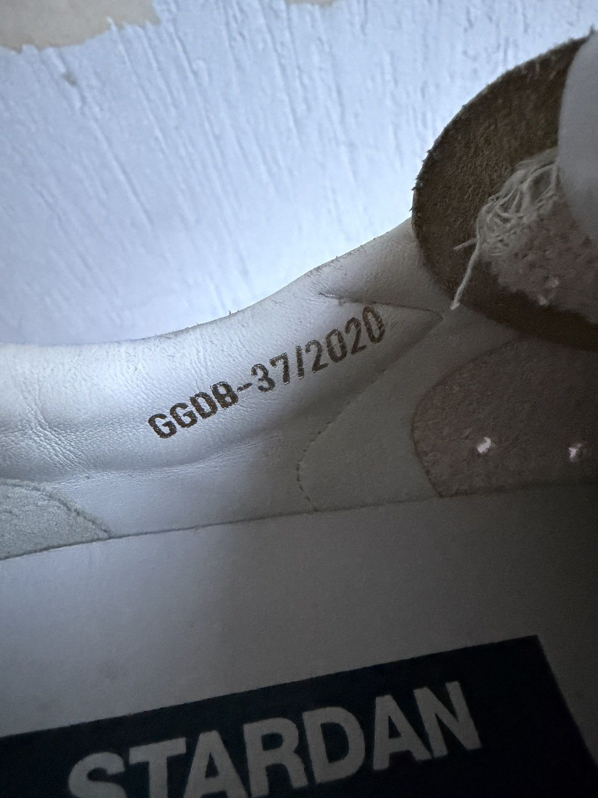 Golden Goose stardan ( love in an a instant) Limited edition sneaker Size US 8 / EU 41 - 17 Thumbnail