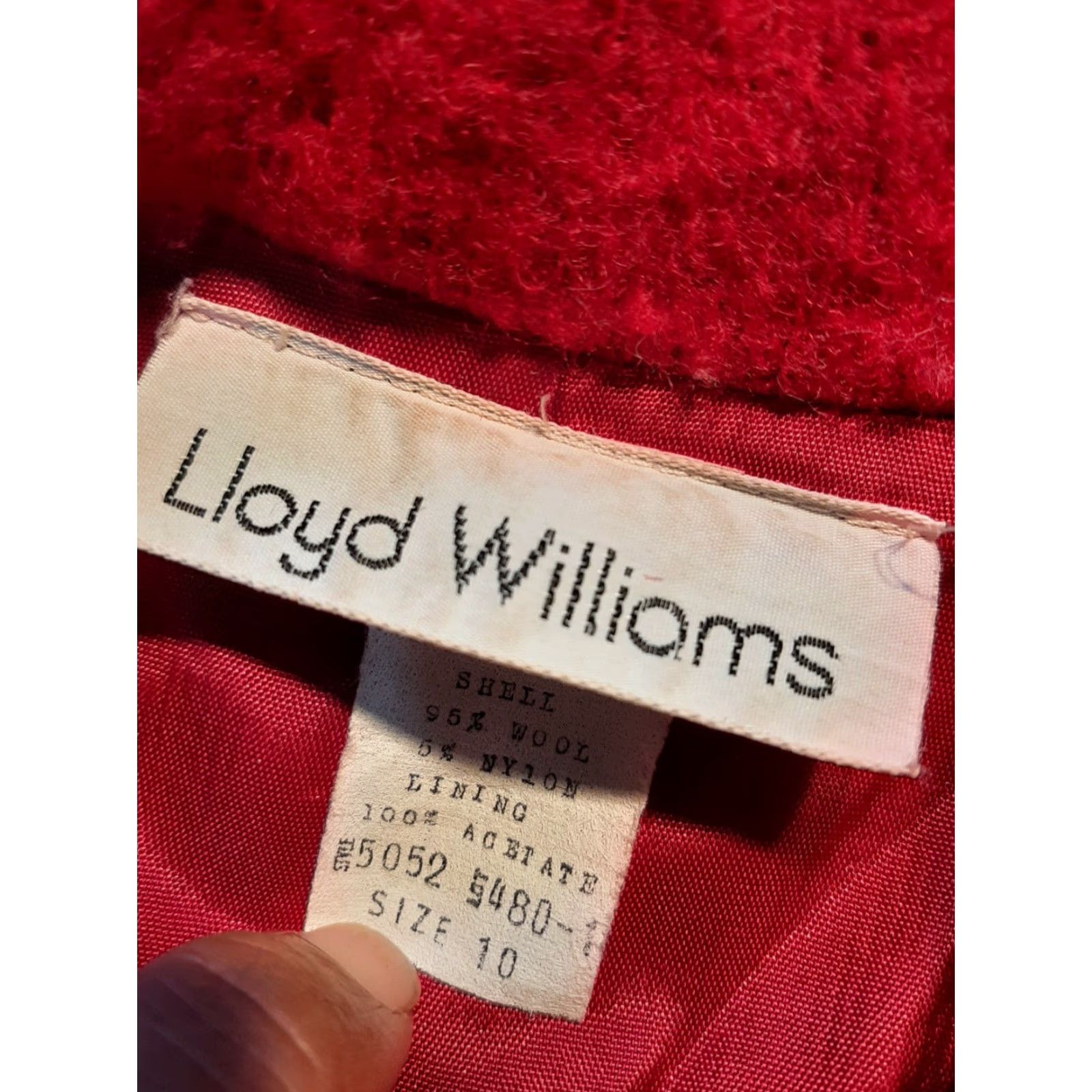 Vintage VINTAGE LLOYD WILLIAMS Blazer Jacket Women’s Red Wool VTG Size 10 Long Sleeve Button Front One-Button Lined Workwear Casual Party/Cocktail Women Size L / US 10 / IT 46 - 4 Thumbnail