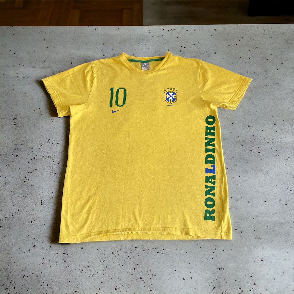 Nike Brazil Nike Ronaldinho T Shirt Size XL Size US XL / EU 56 / 4 - 1 Thumbnail